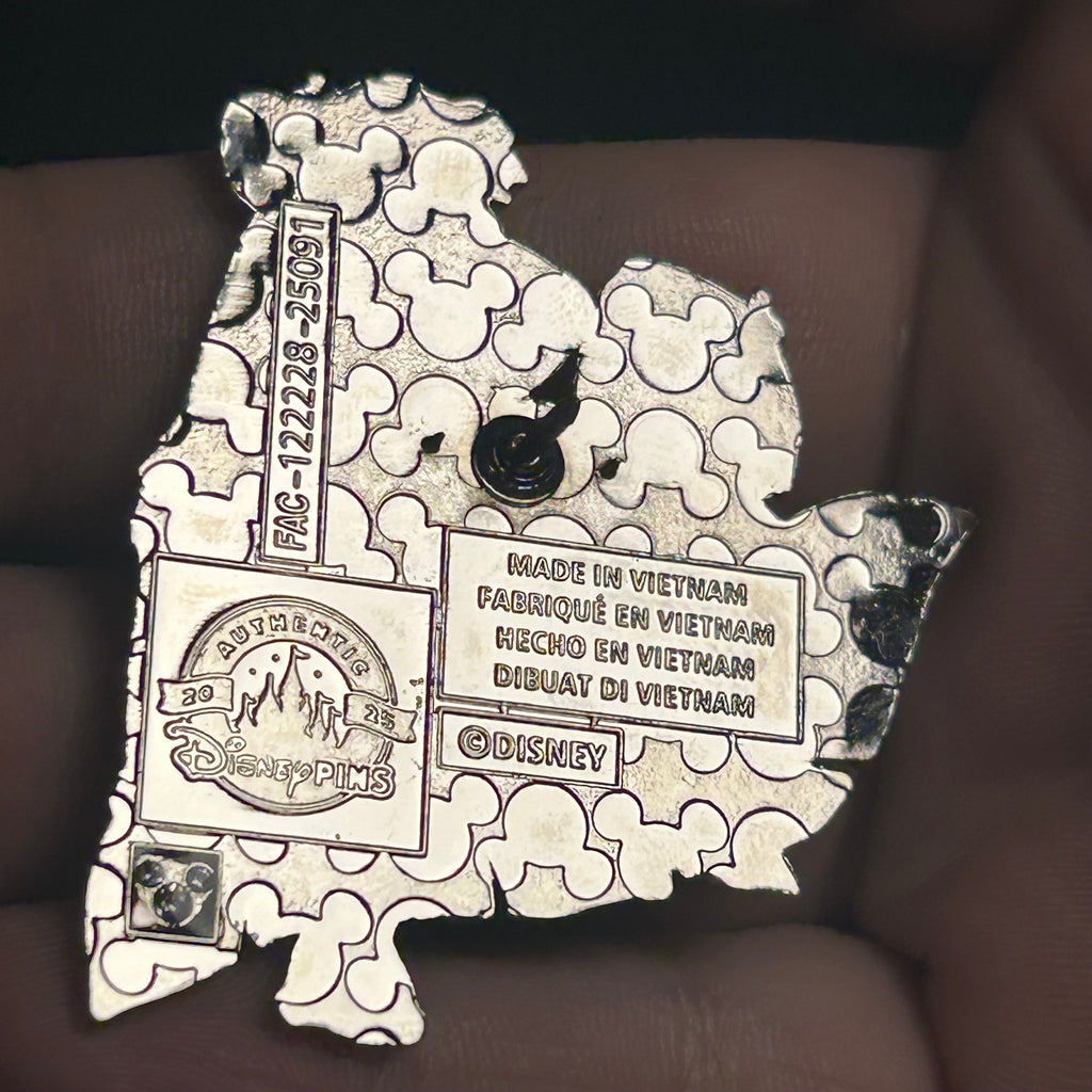 2025 - Baloo holding Mowgli -  Jungle Book - Disney Pin