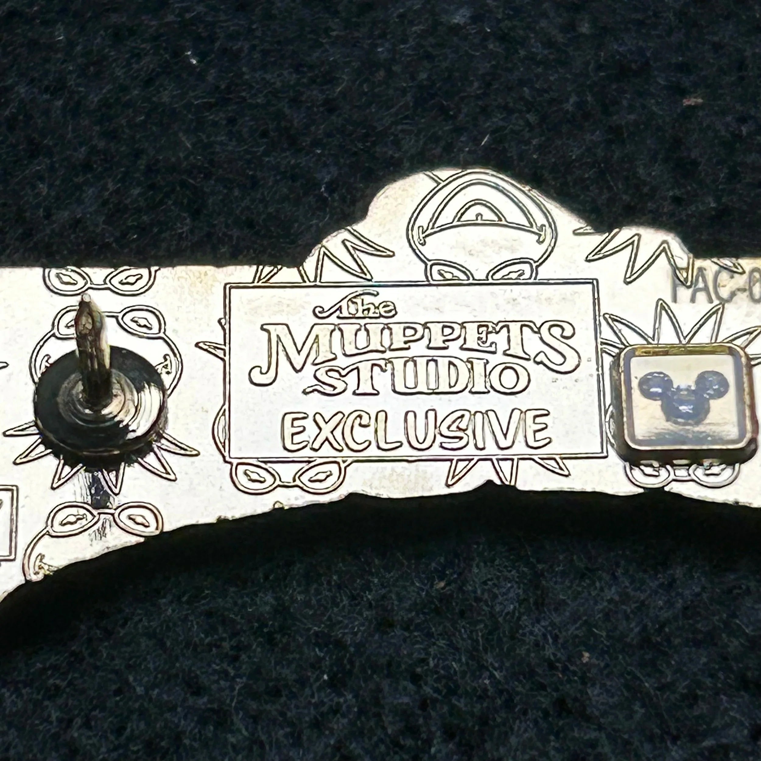 2025 - Muppets - Logo - Gold - Muppet Studio Exclusive - Disney Pin
