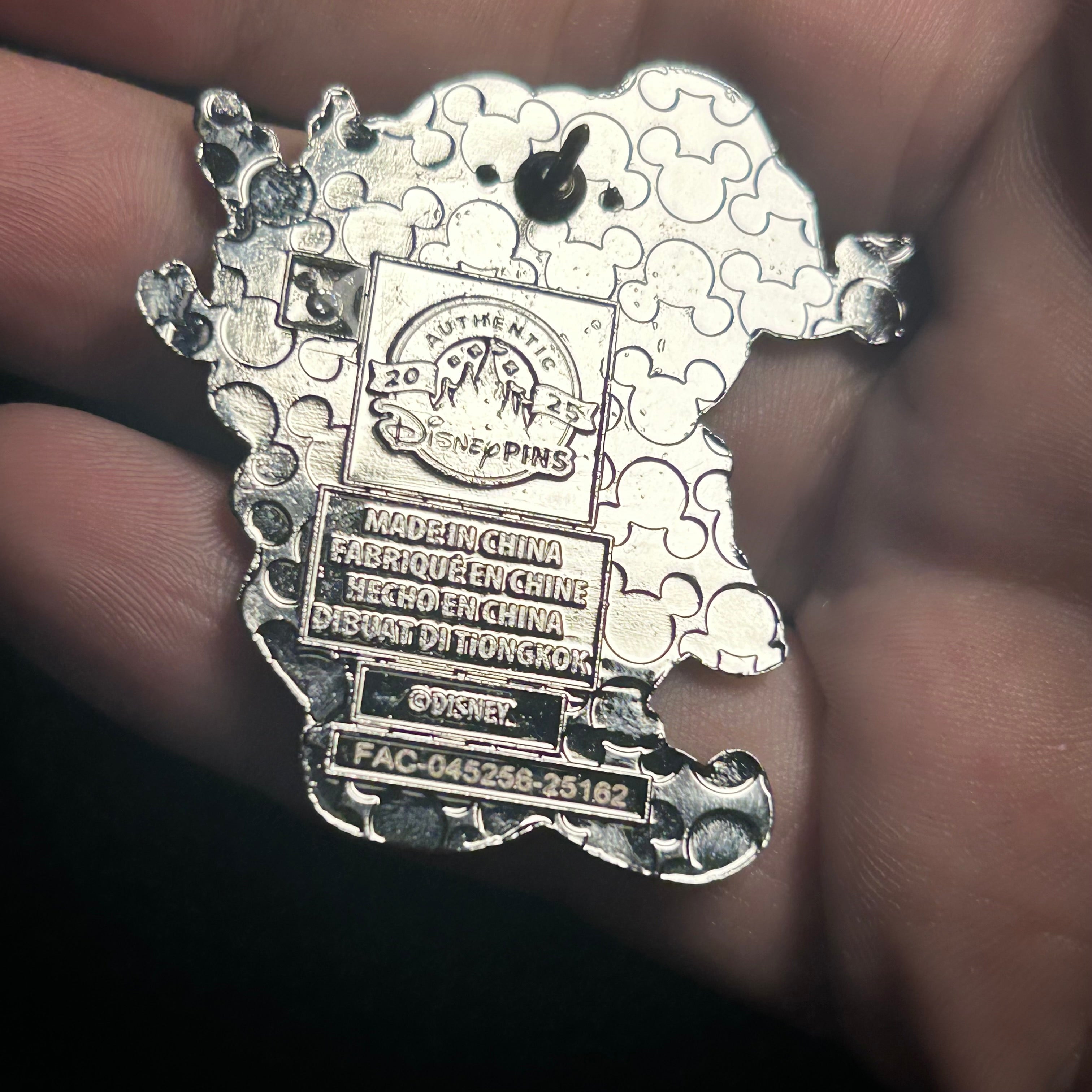 2025 - Mickey Mouse as Santa Claus Holding Sack of Presents - Disney Pin