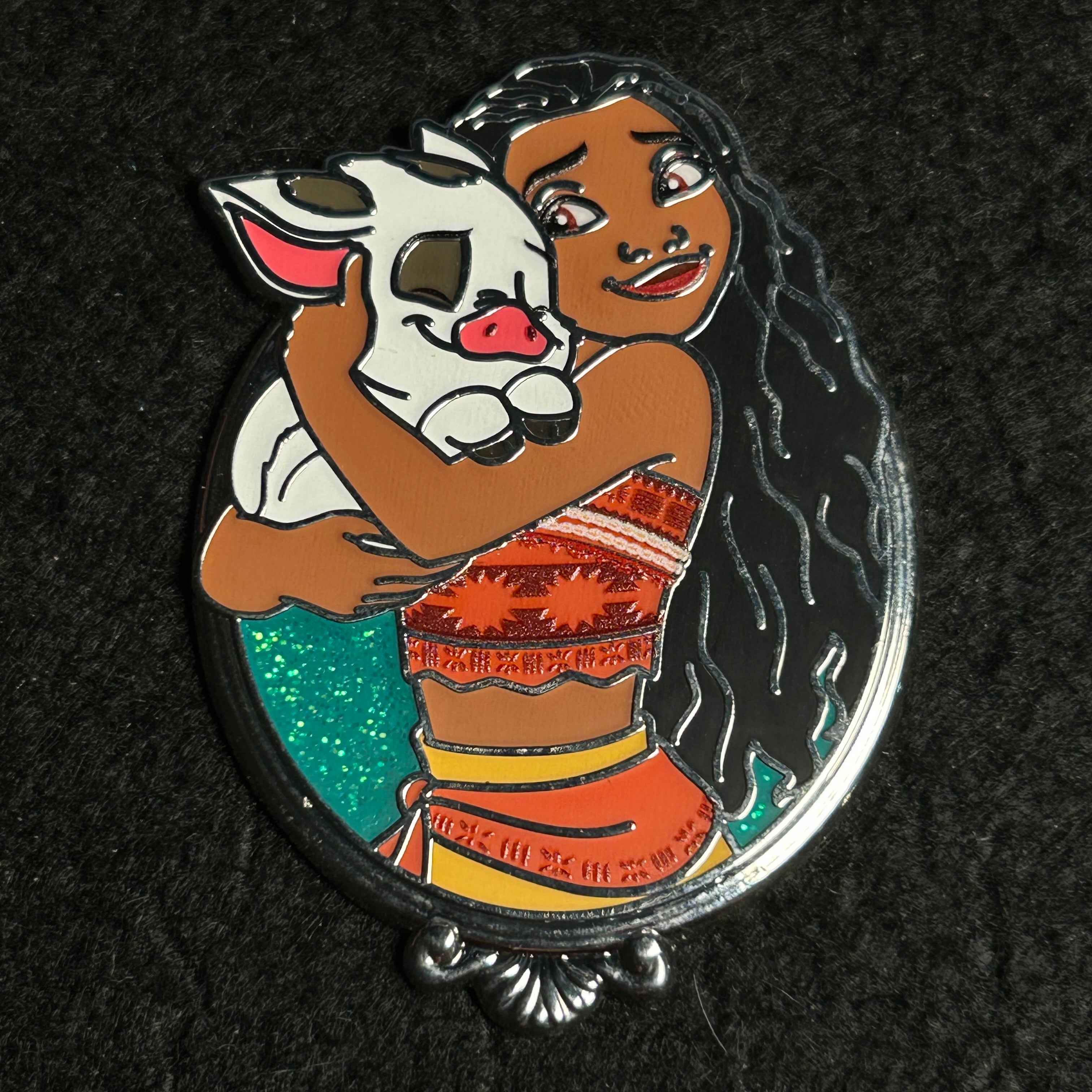 2025 - Moana Holding Pua - Disney Pin