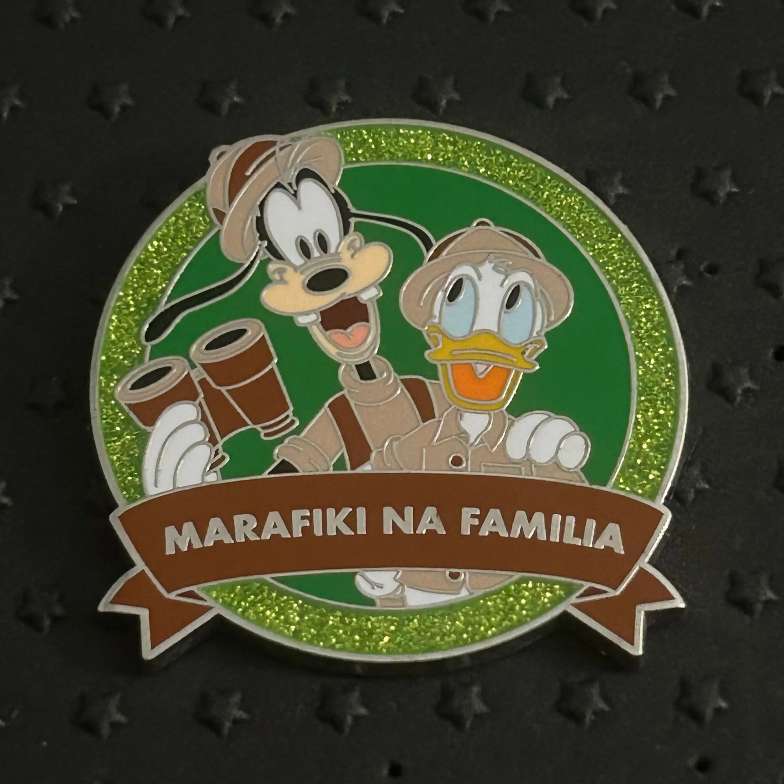 2022 - Donald Duck and Goofy - Friends and Family - Limited Release - Disney Pin