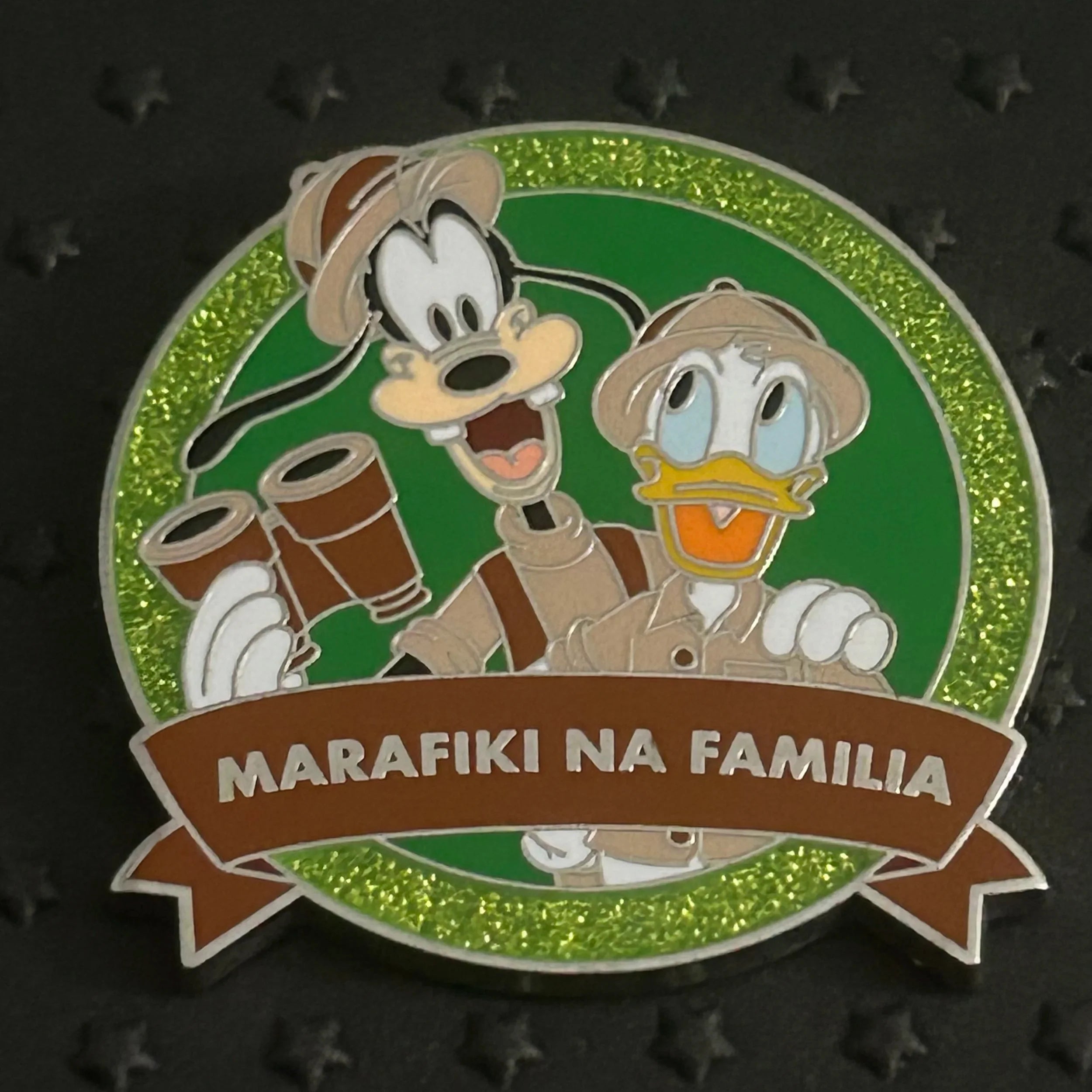 2022 - Donald Duck and Goofy - Friends and Family - Limited Release - Disney Pin