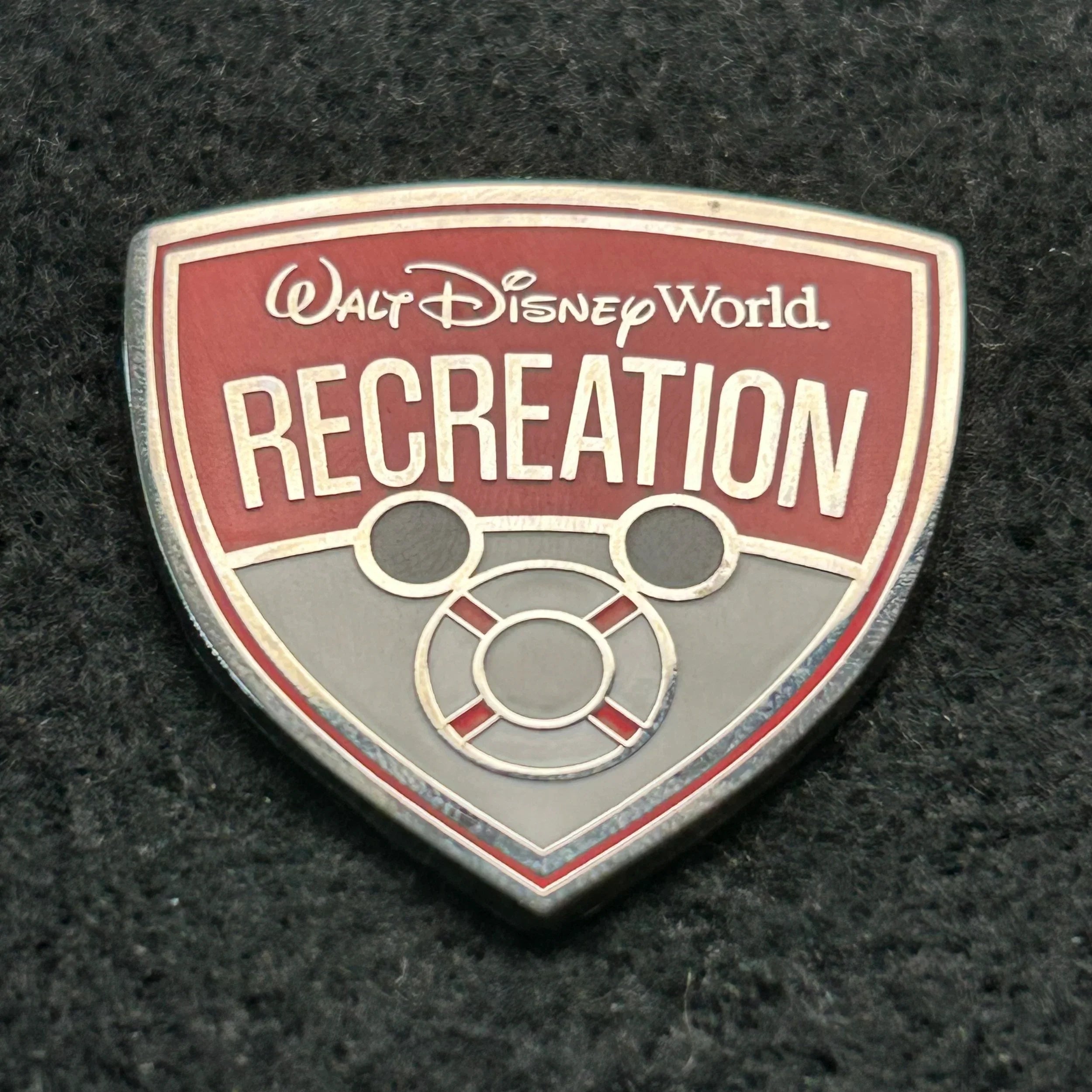 2023 - Recreation - Life Raft - Cast Exclusive - Disney Pin