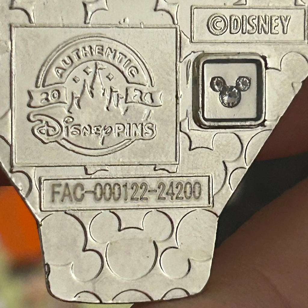 2024 - Queen of Hearts - Alice in Wonderland - Mystery Pin