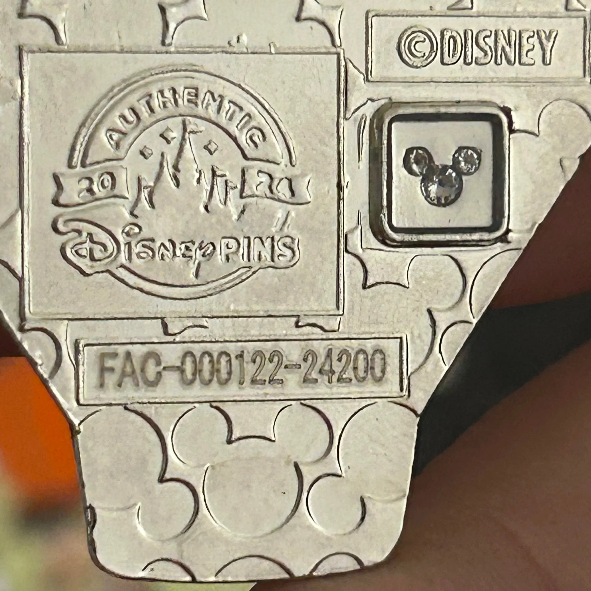2024 - Queen of Hearts - Alice in Wonderland - Mystery Pin