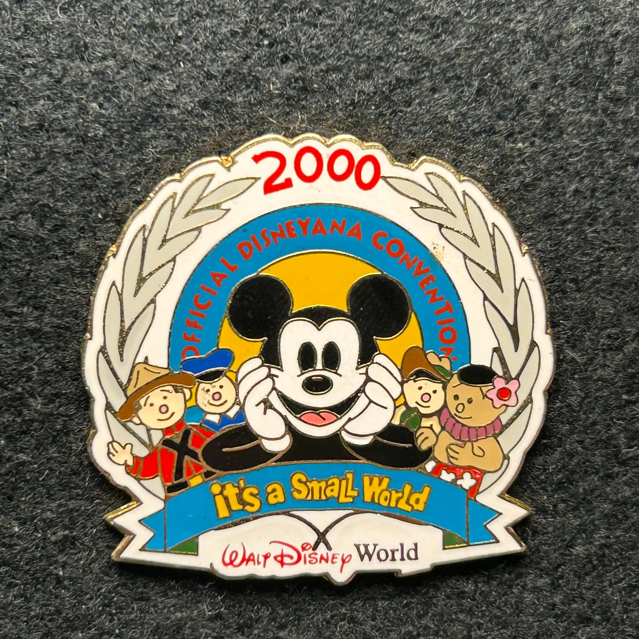 2000 - Mickey Mouse - It’s A Small World - Disneyana Convention - Disney Pin