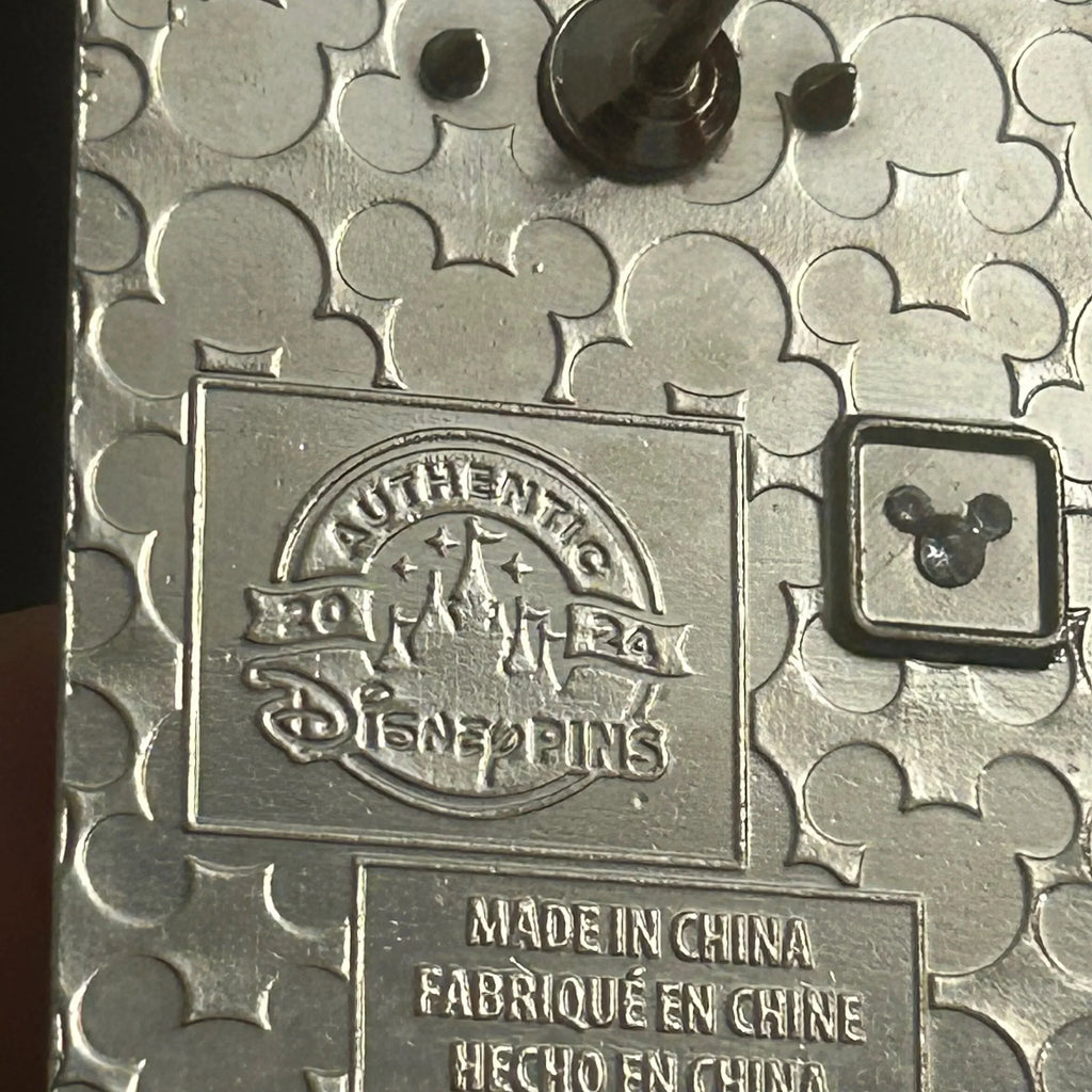 2024 - Mickey Mouse - Hollywood Tower Hotel - DND - Door Hanger - Disney Pin