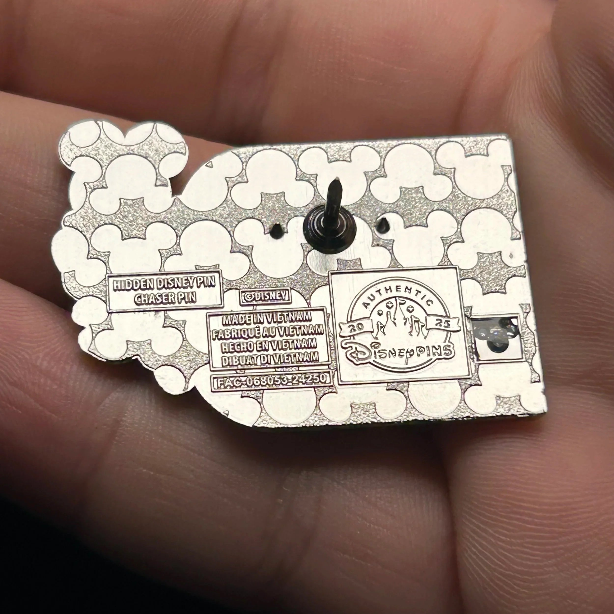 2025 - Mickey and Minnie - WDW - Hidden Disney - Chaser - Disney Pin