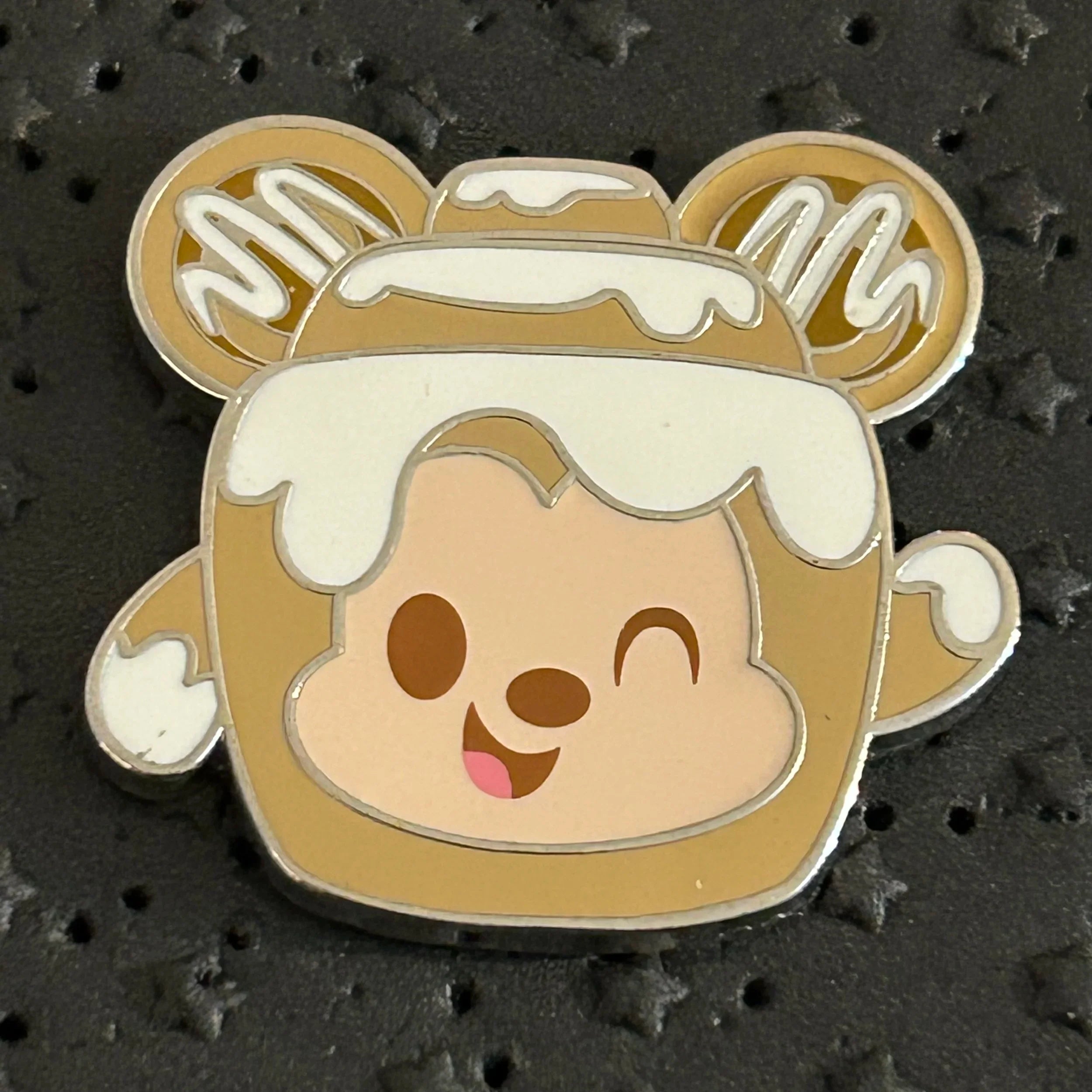 2022 - Mickey Mouse - Cinnamon Roll -  Munchling - Disney Pin
