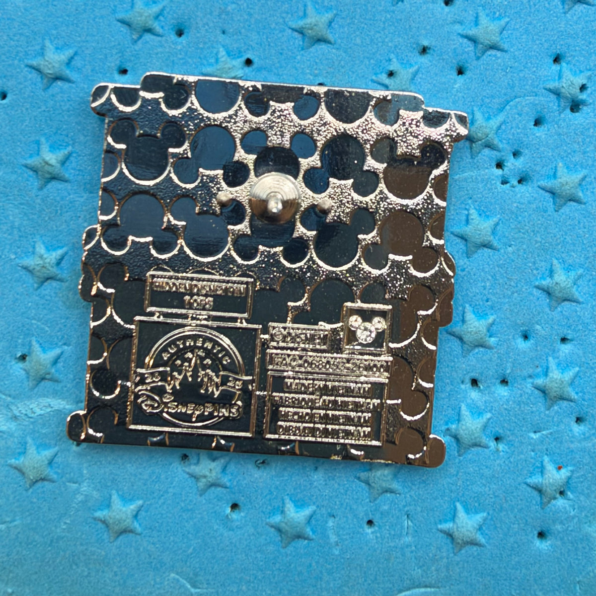 2026 - Mickey Mouse - Parking Lot Sign - Hidden Mickey - Wave B - Disney Pin