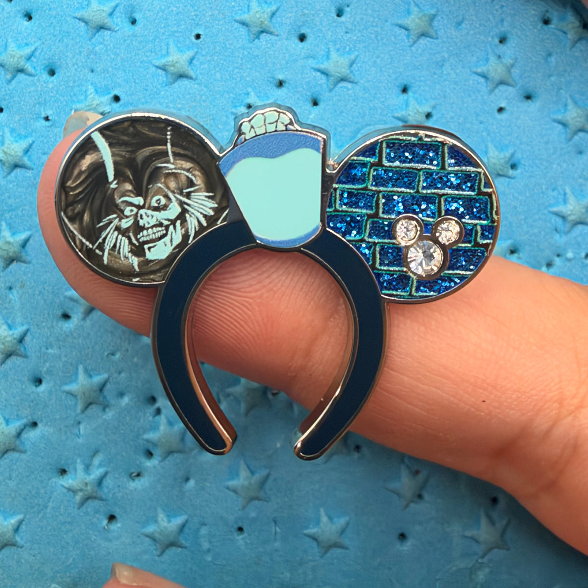 2026 - Hatbox Ghost - Wave A - Super Chaser - Hidden Mickey - Disney Pin