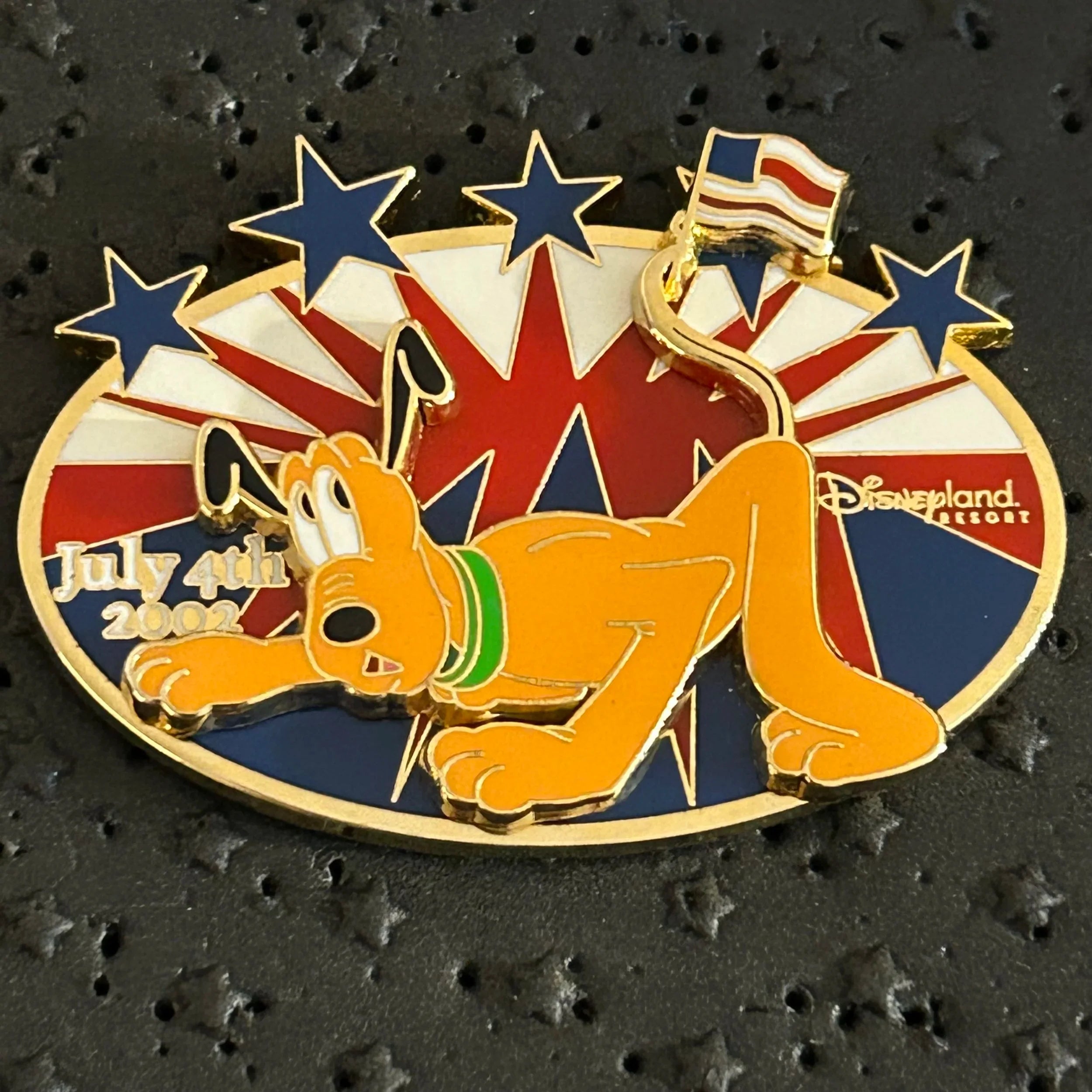 2002 - Pluto - 4th of July - DLR - LE 2,500 - Pin on Pin