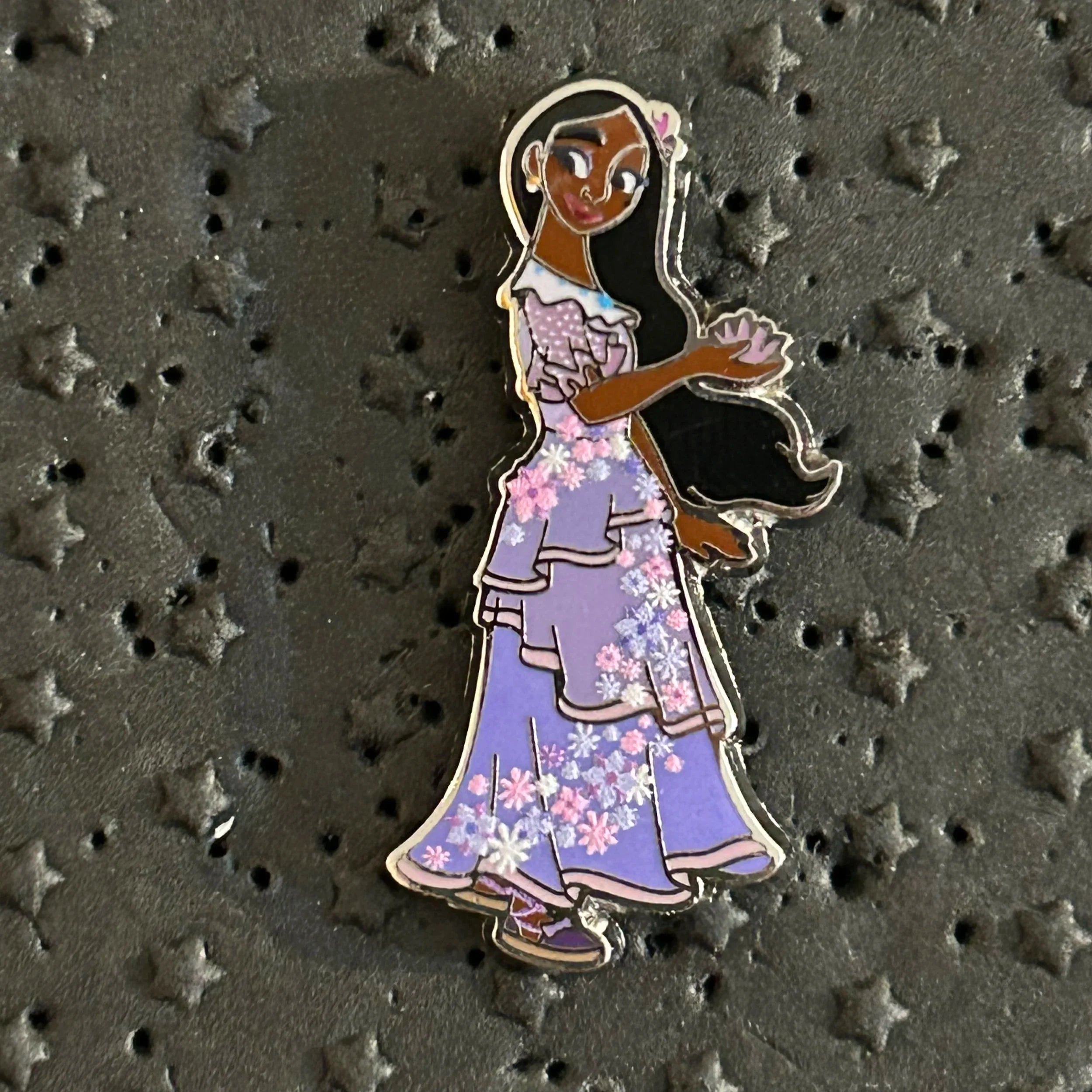 2021 - Isabella Madrigal - Encanto - Mystery Pin