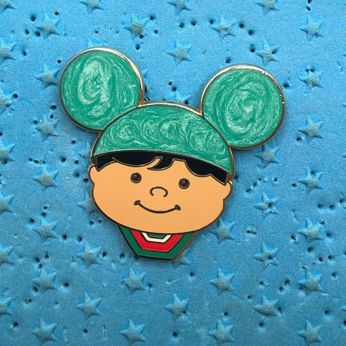 2008 LE 1600 - Small World - Male Child Wearing Blue Mickey Ears - Disney Pin