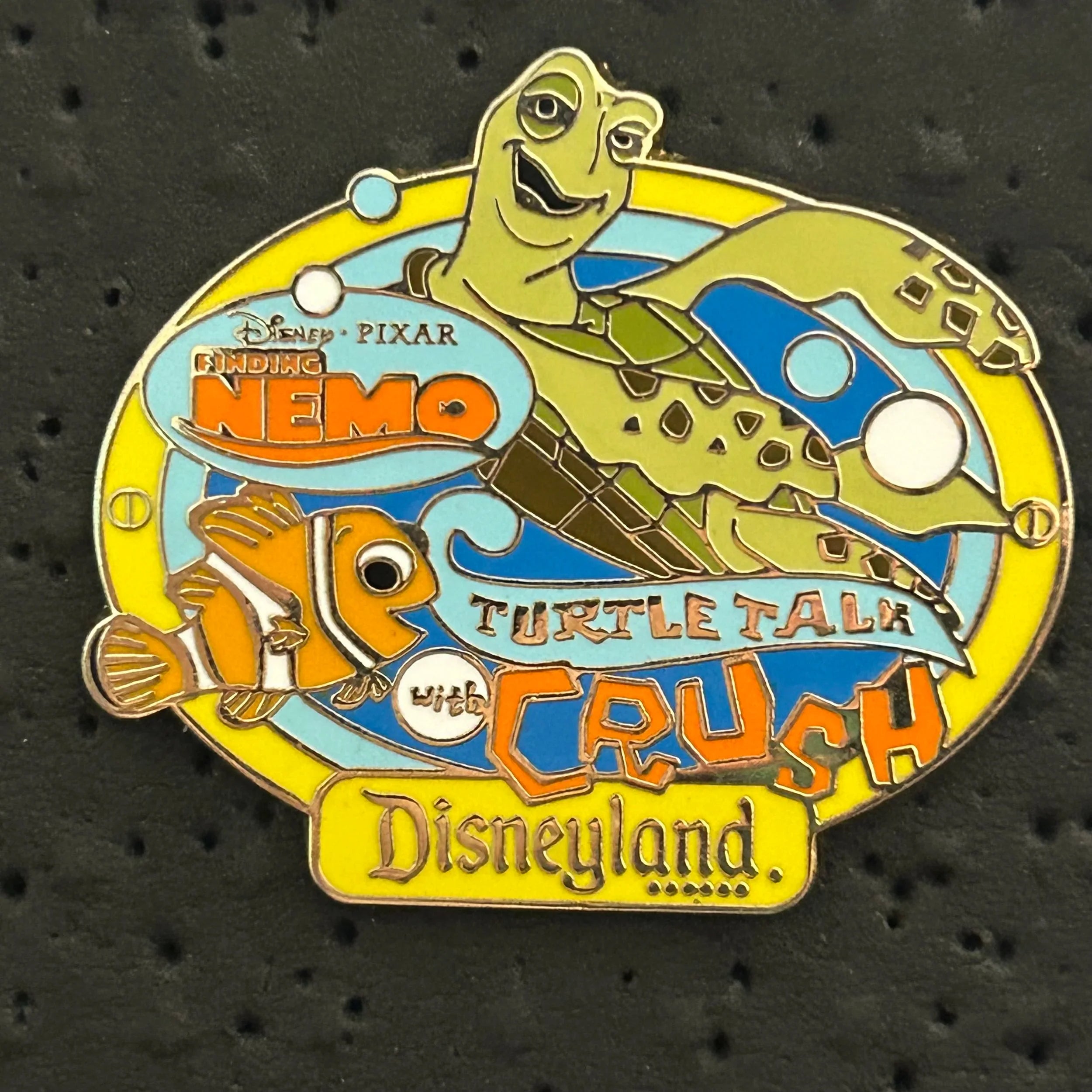 2008 - Crush and Marlin - Turtle Talk With Crush - Finding Nemo - Pixar - DLR - Disney Pin