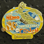 2008 - Crush and Marlin - Turtle Talk With Crush - Finding Nemo - Pixar - DLR - Disney Pin