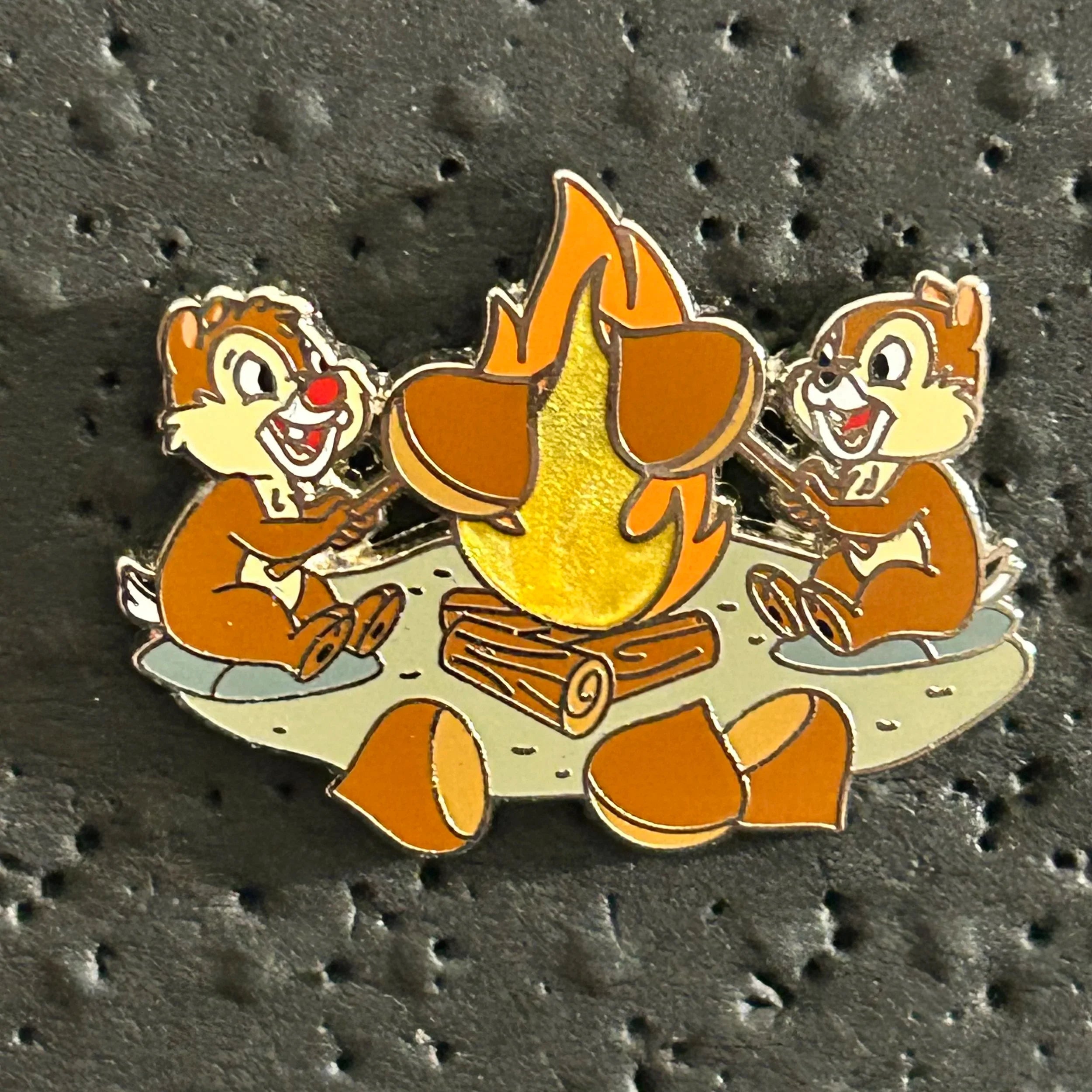 2022 - Chip and Dale - Roasting Acorns at Camp Fire - Disney Pin