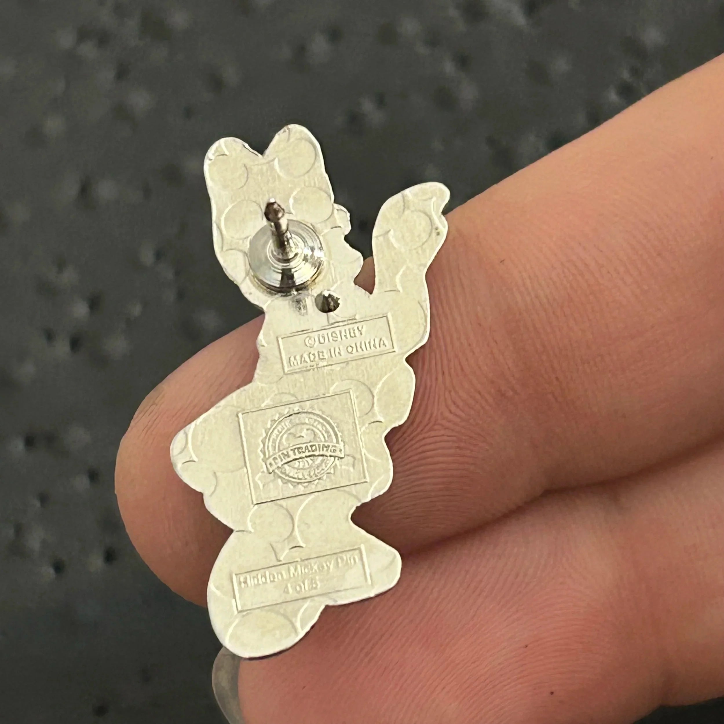 2013 - Daisy Duck - Disney Springs - Pin Trading Statue Series - Hidden Mickey - Disney Pin
