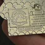2024 - Genie - Aladdin - Holding Lamp - Disney Pin