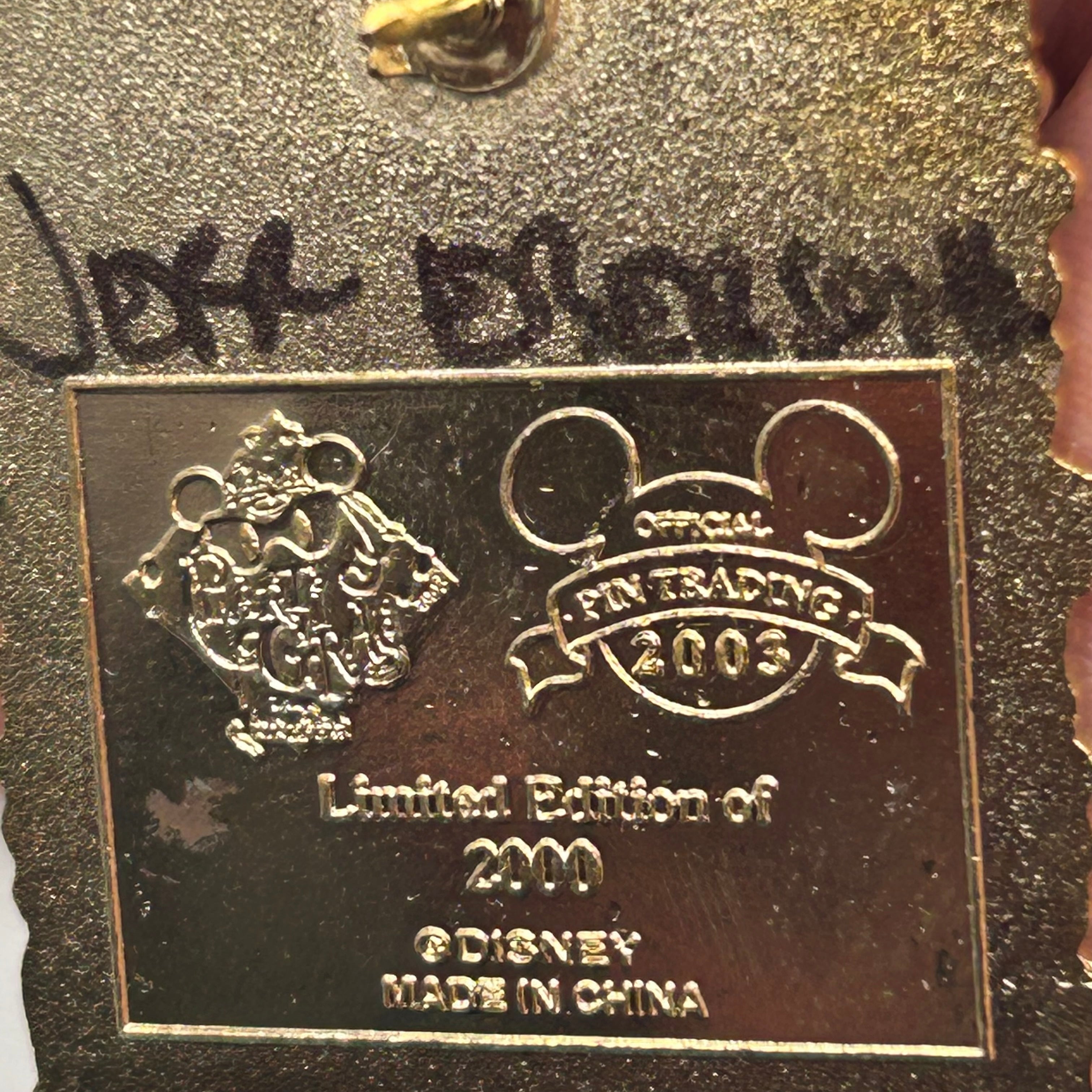 2003 -  LE 2,000 - Mickey Mardi Gras - Disney Pin *signed by artist*