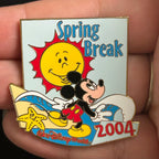 2004 - Mickey Mouse - At The Beach - Spring Break - LE 1,500 - Disney Pin