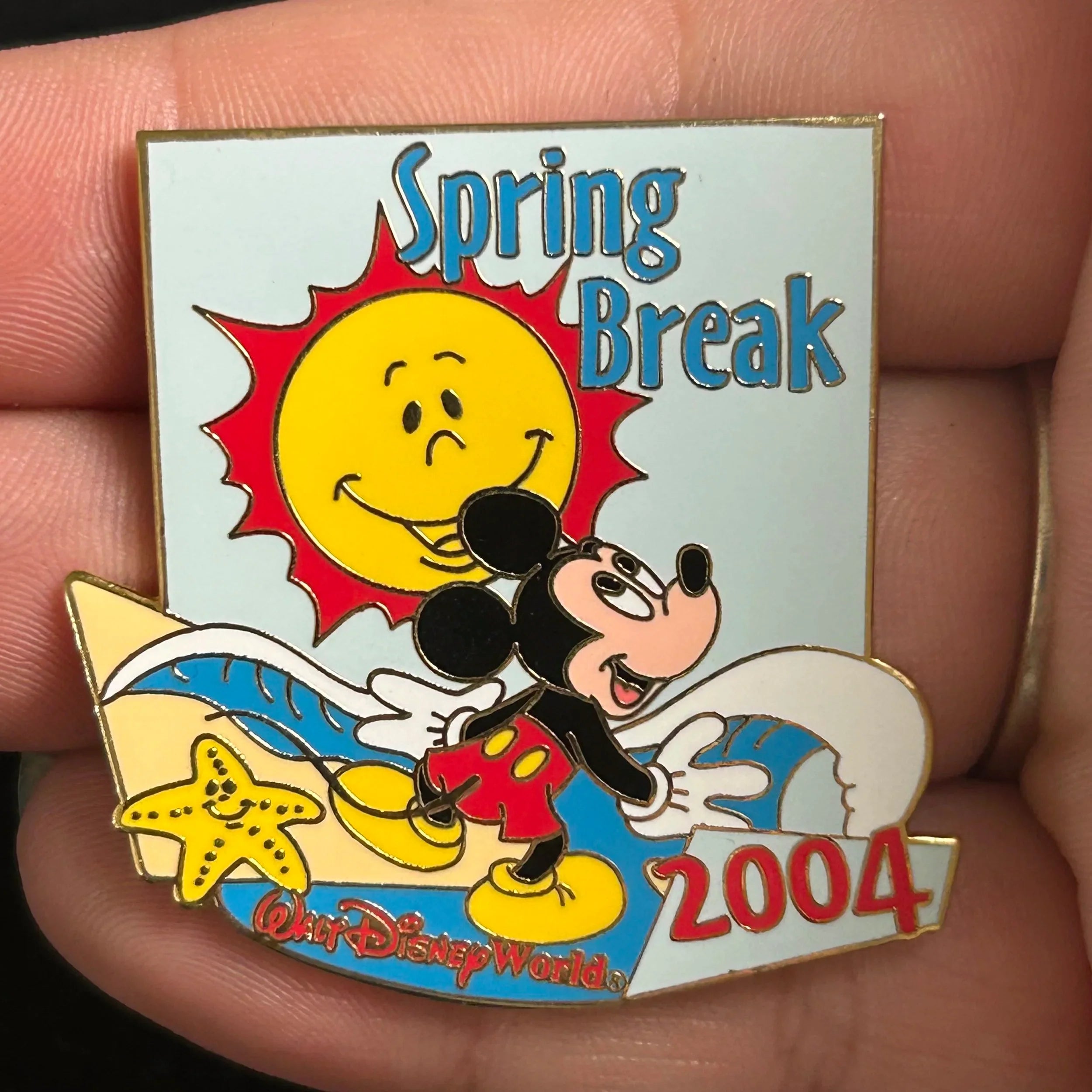 2004 - Mickey Mouse - At The Beach - Spring Break - LE 1,500 - Disney Pin