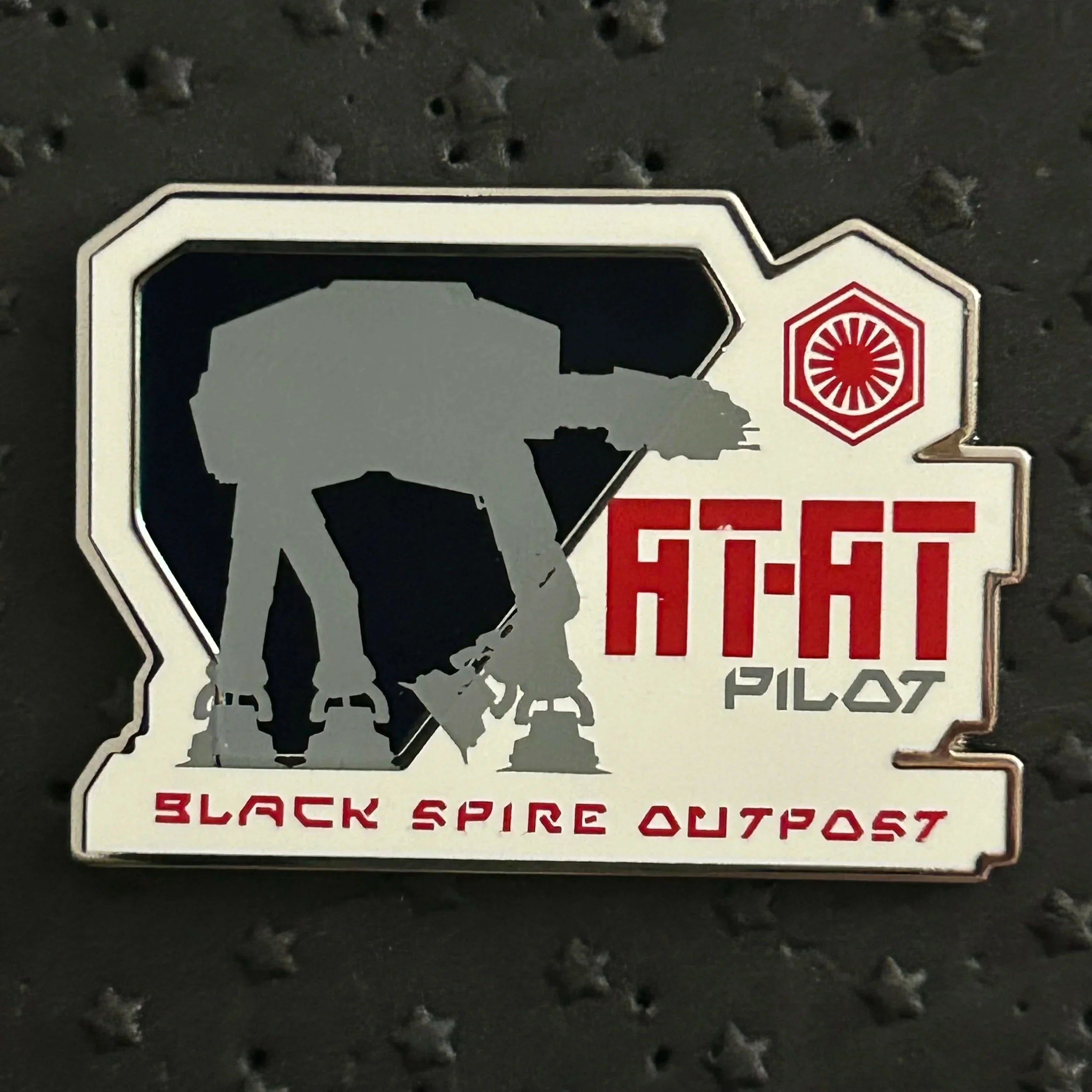 2019 - AT-AT - Pilot - Black Spire Outpost - Star Wars - Disney Pin