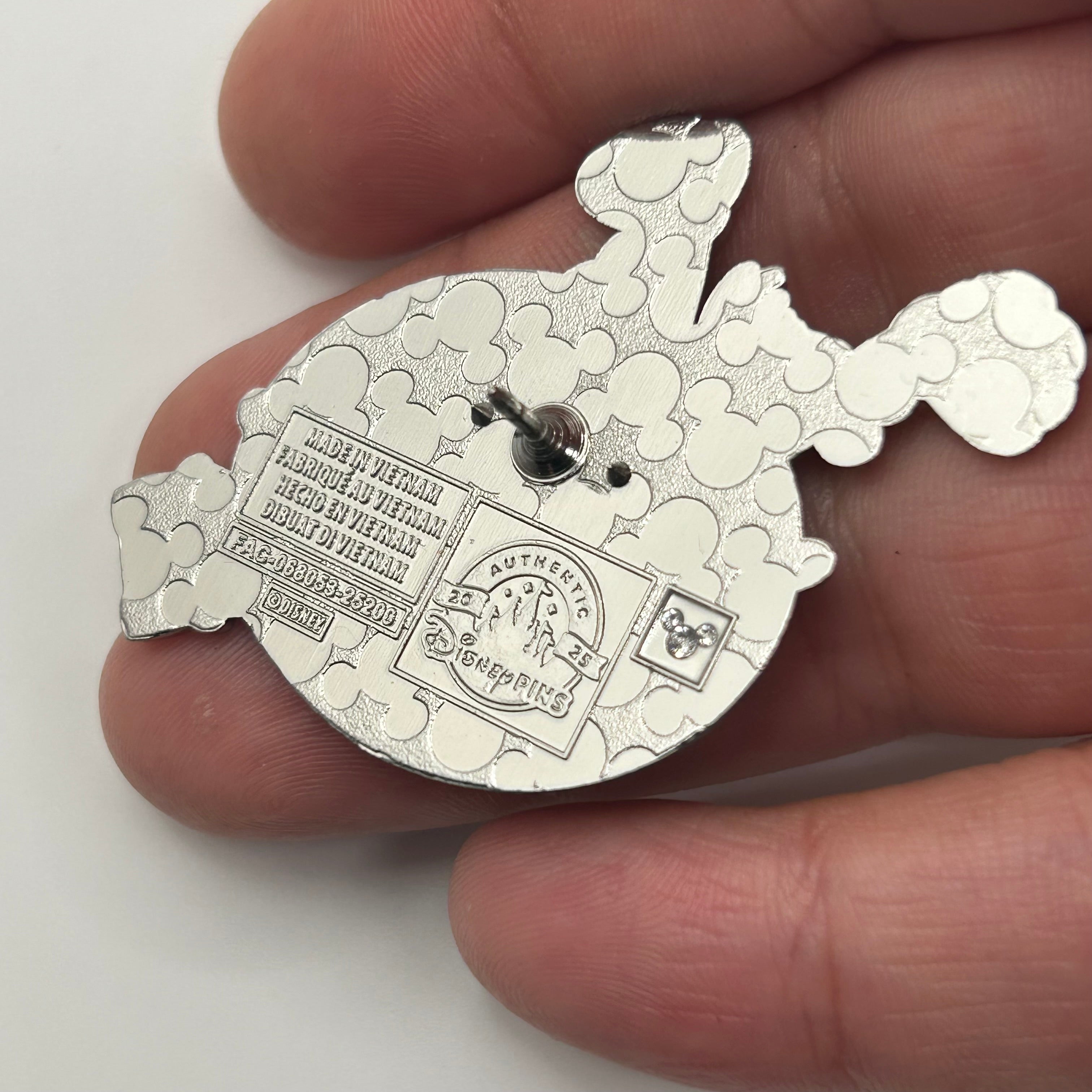 2025  - Goofy Celebrating - Mystery Series - Disney Pin