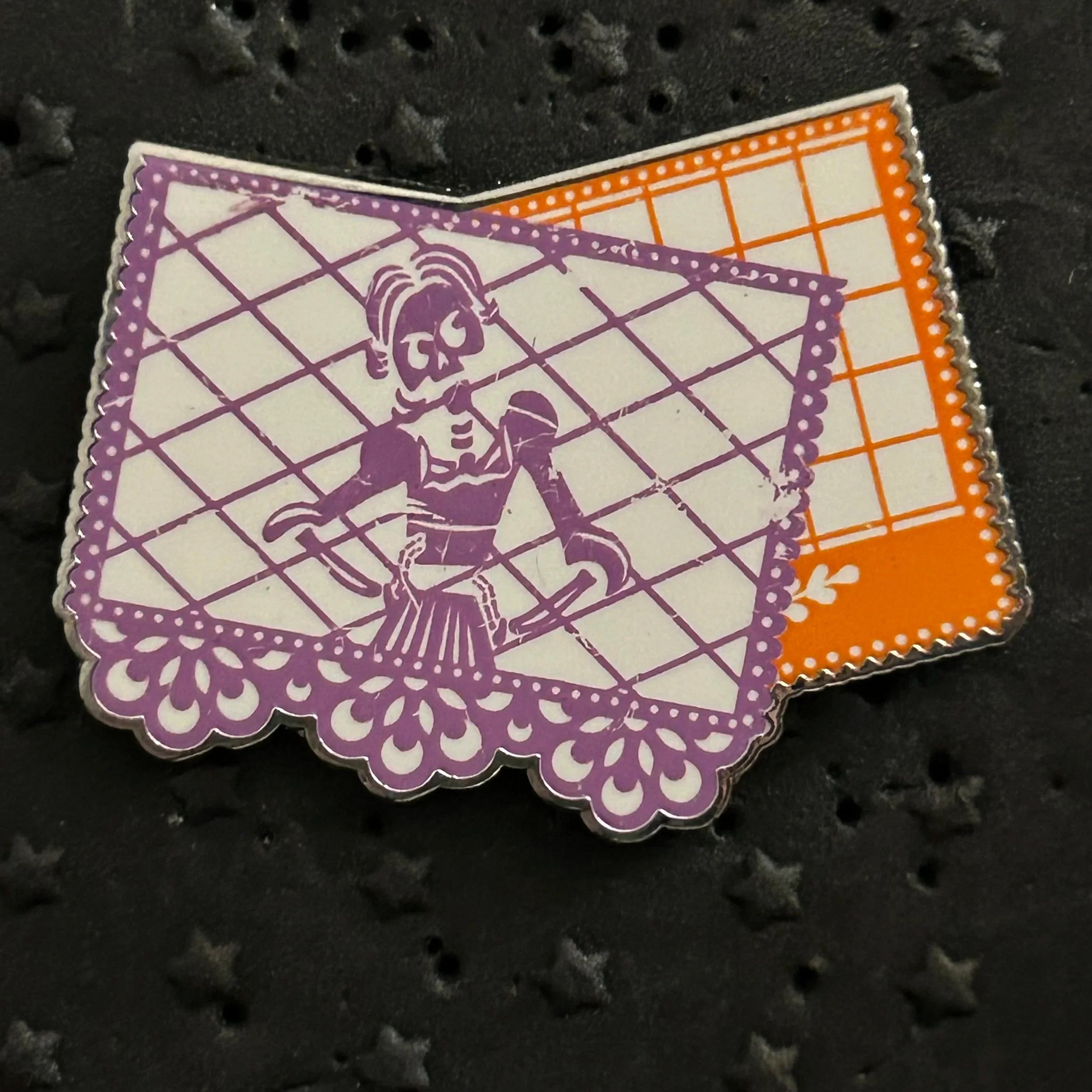2022 - Mamá Imelda Rivera - Coco - Mystery Series - Disney Pin