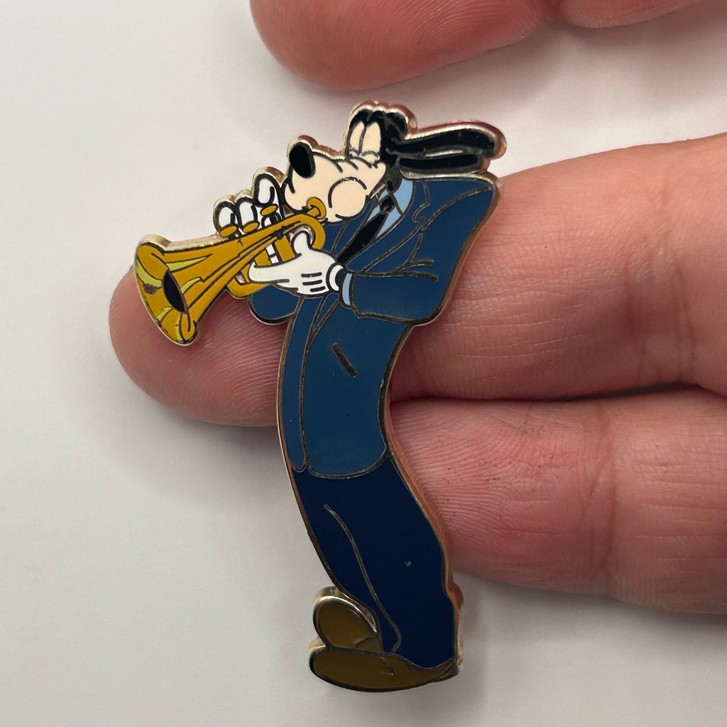 2022 - LR - Goofy with Trumpet - Disney Pin