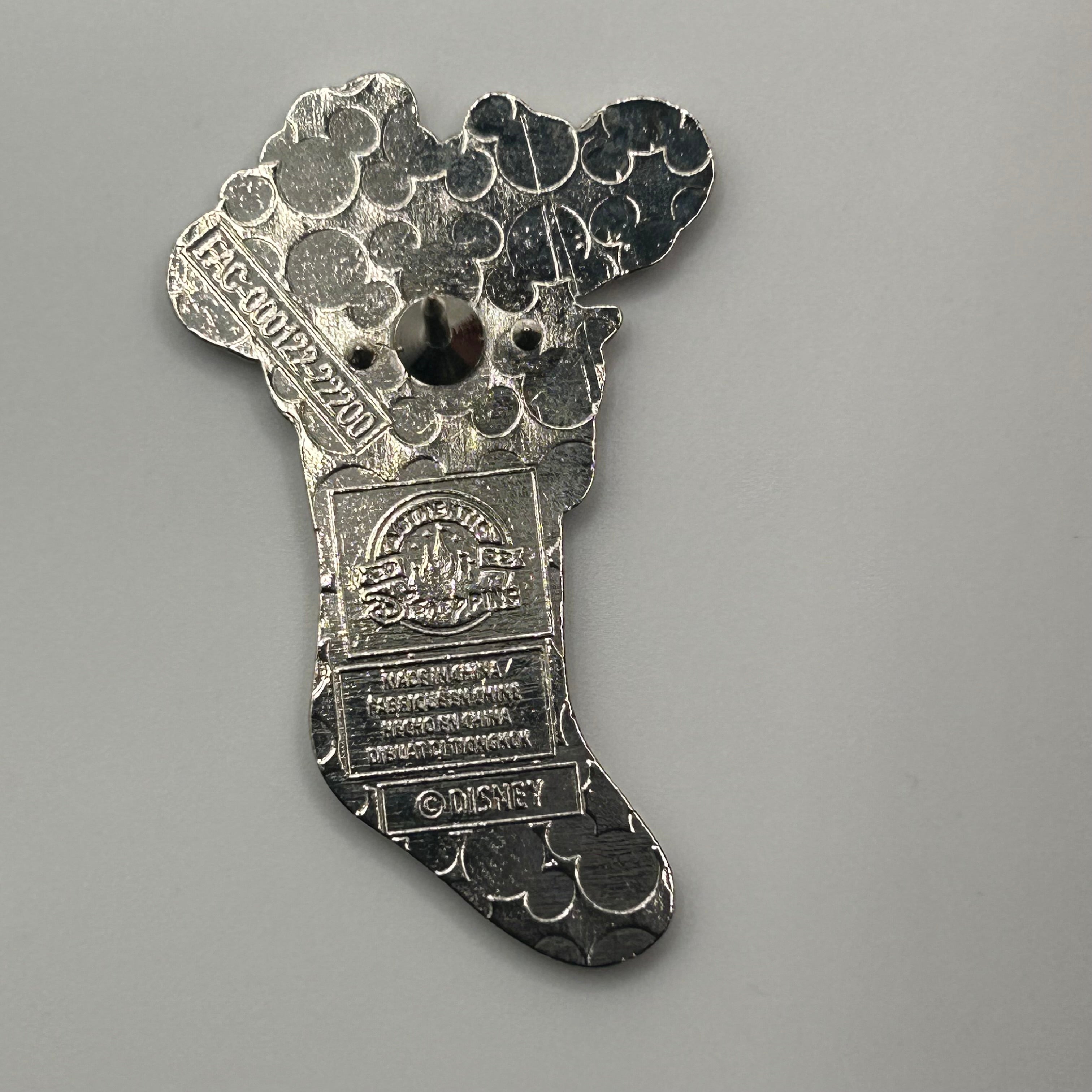 2022 - Chip and Dale - Christmas Stocking - Disney Pin