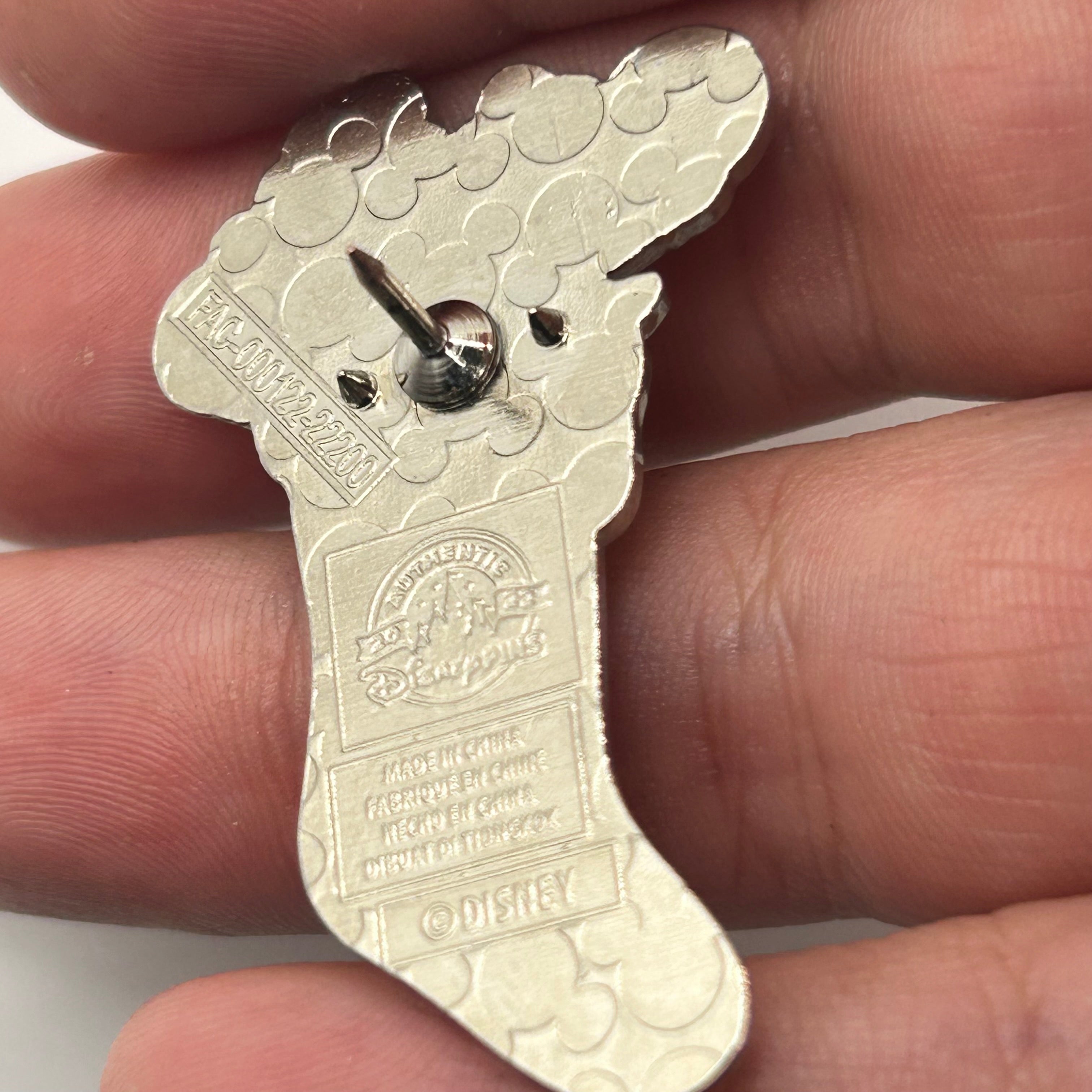 2022 - Chip and Dale - Christmas Stocking - Disney Pin