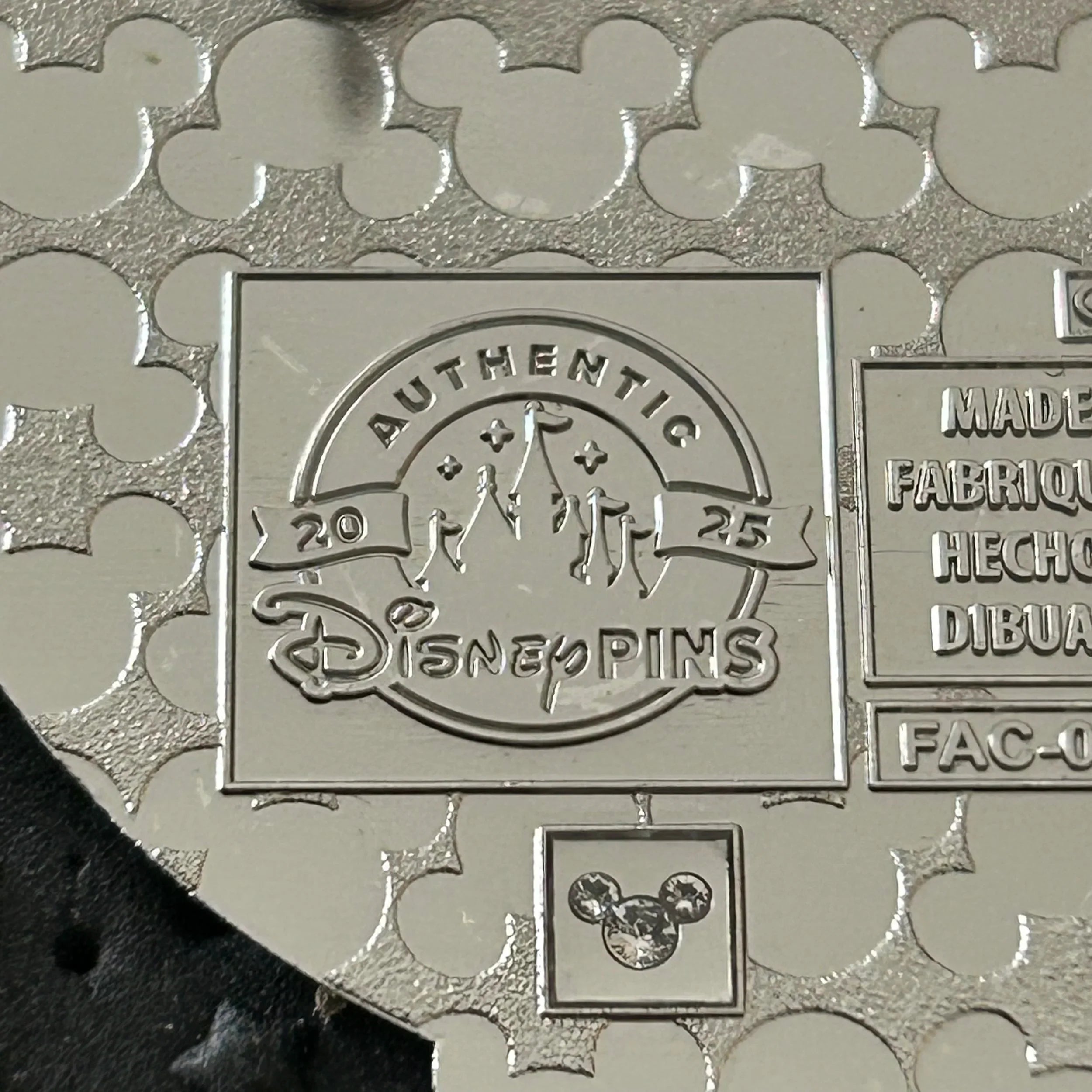 2025 - Fab 6 - Cluster - Mickey, Minnie, Donald, Daisy, Goofy and Pluto - Disney Pin