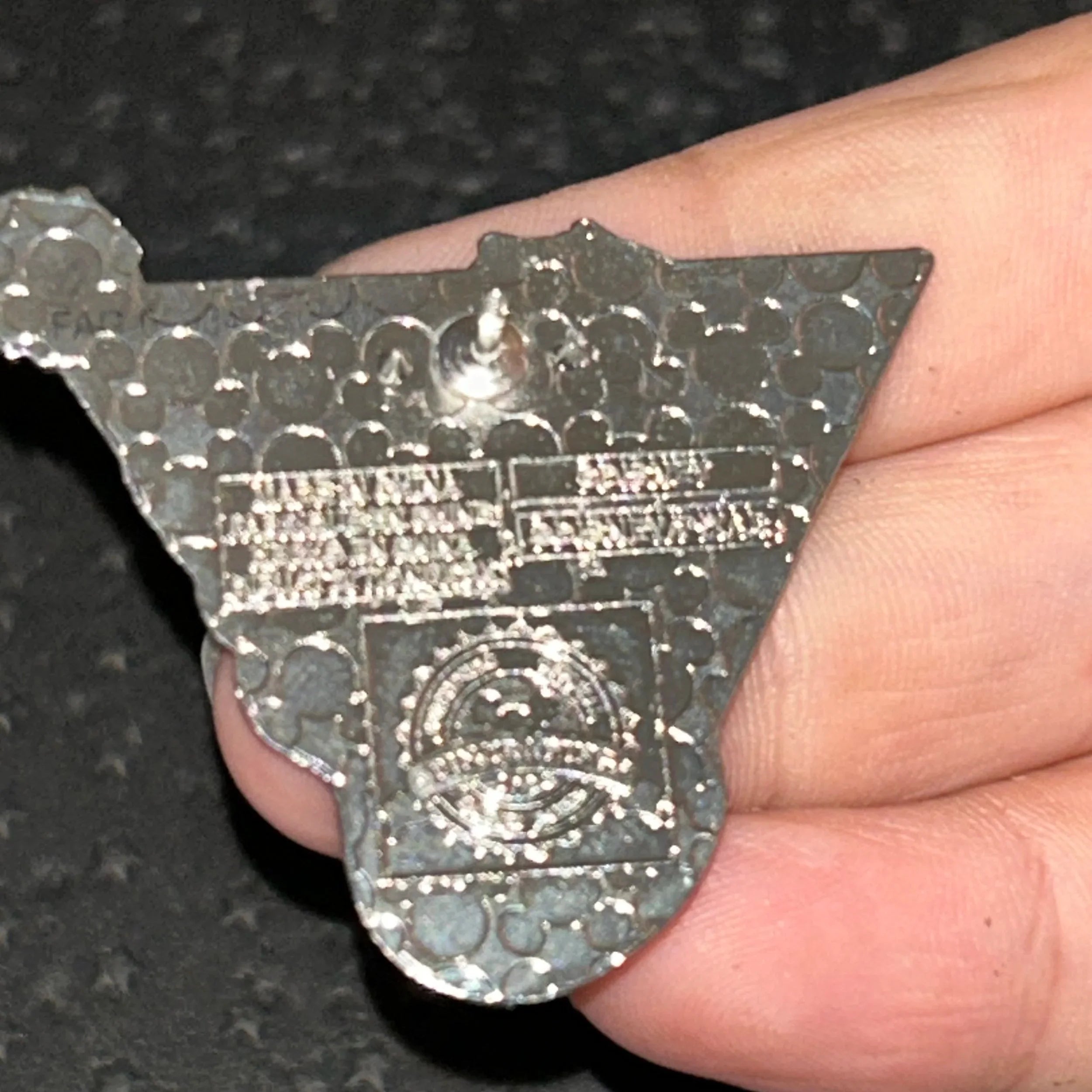 2022 - Miguel - Coco - Playing Guitar - Triangle - Disney Pin
