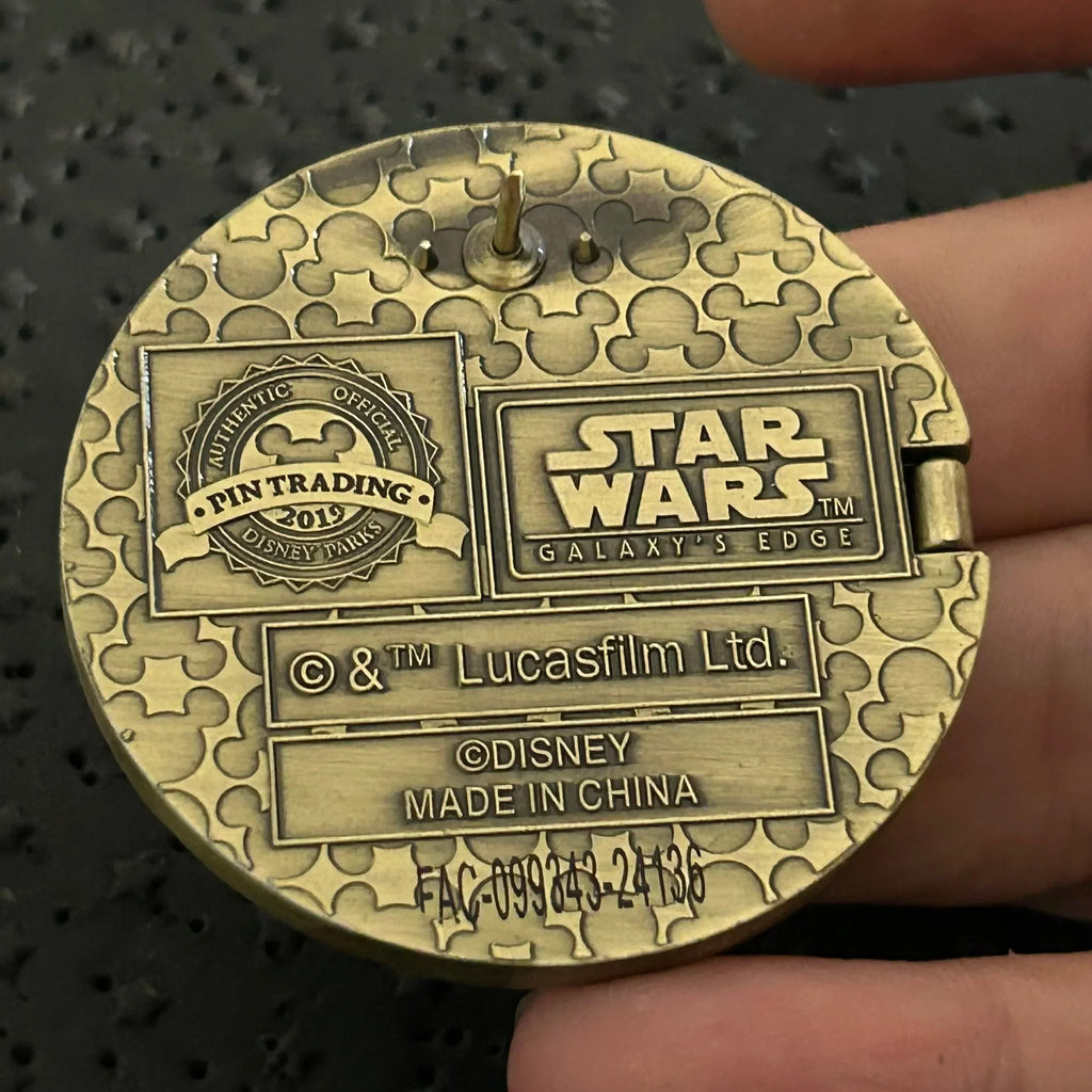 2019 - Ogas Cantina - Black Spire Outpost - Galaxys Edge - Star Wars - Hinge - Disney Pin