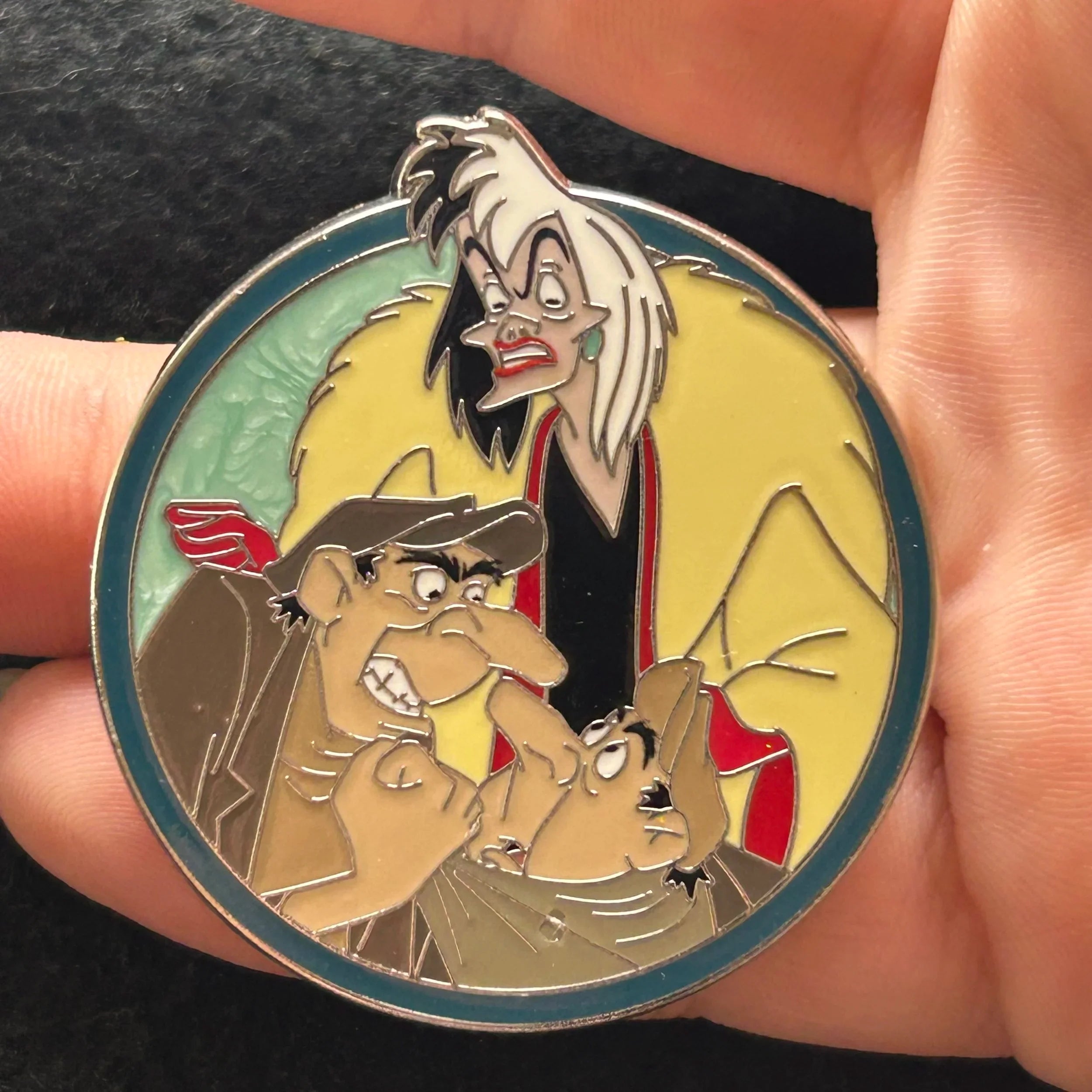 2025 - Cruella De Vil and Jasper and Horace Badun - Villain Series - Disney Pin