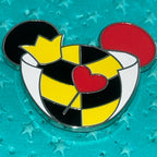 Queen Of Hearts Mickey Head Pin
