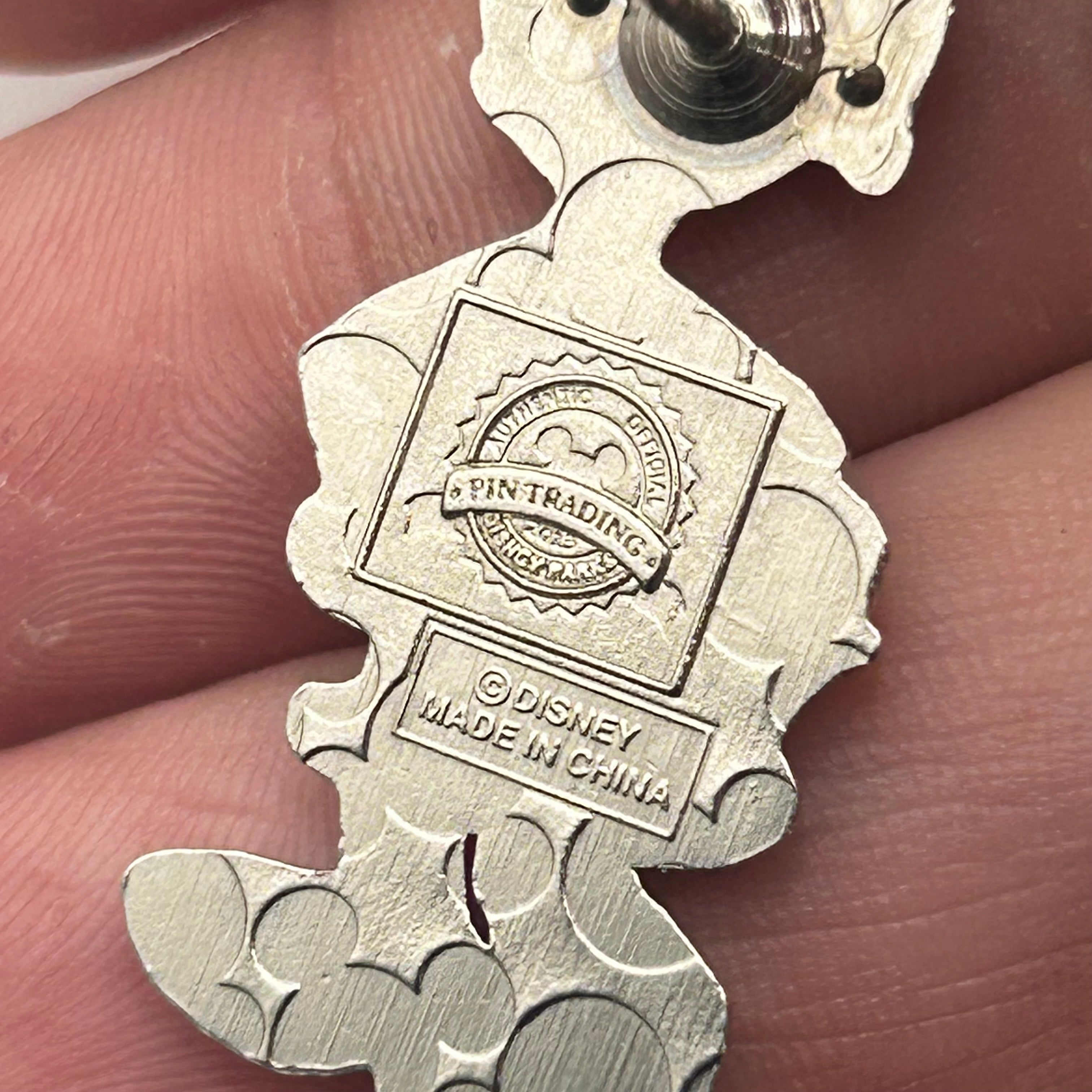 2013 - Cool Daisy Duck - Disney Pin