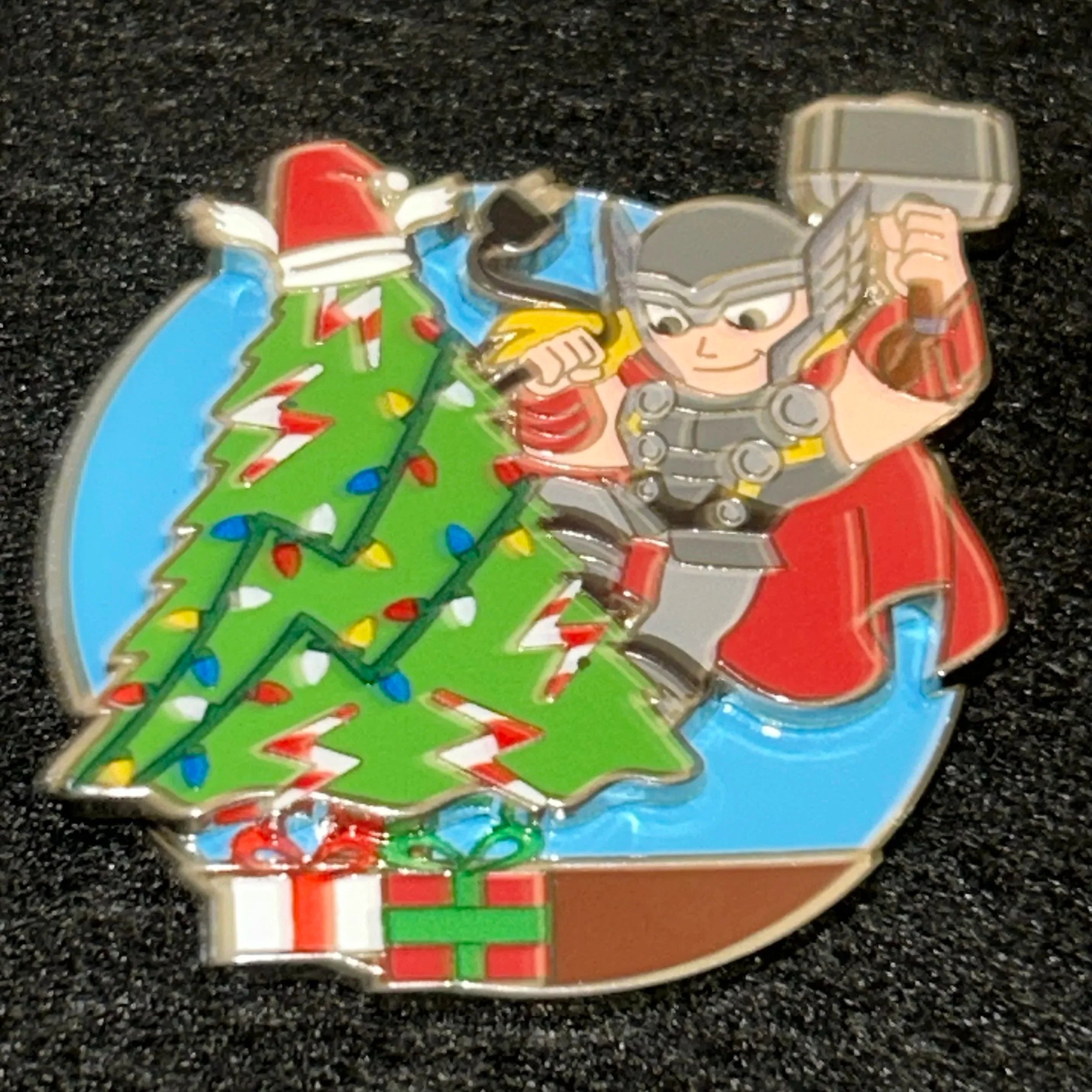 2024 - Thor - Decorating Christmas Tree - Marvel - Disney Pin on Pin