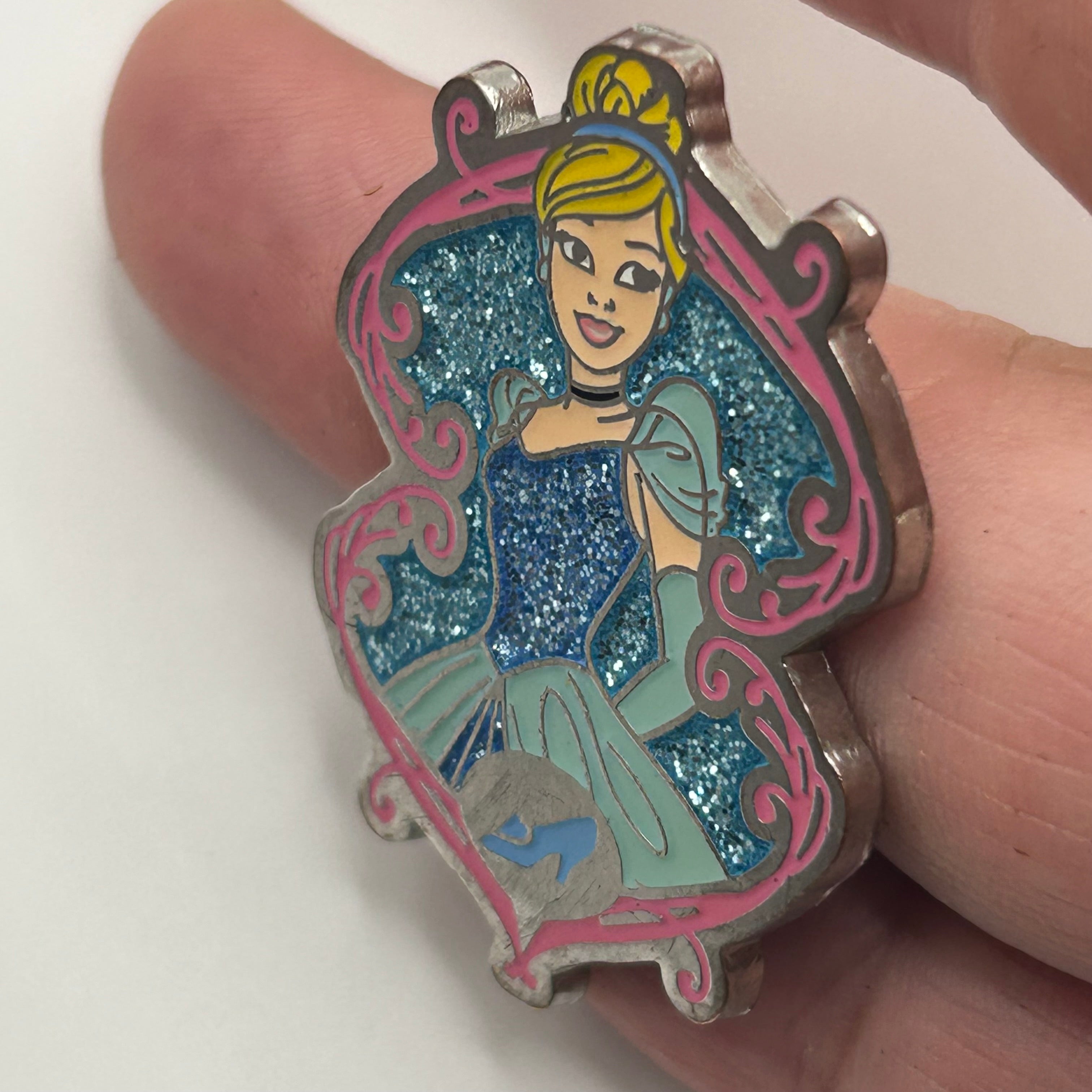 2018 - Cinderella - Glitter Crest - Disney Pin