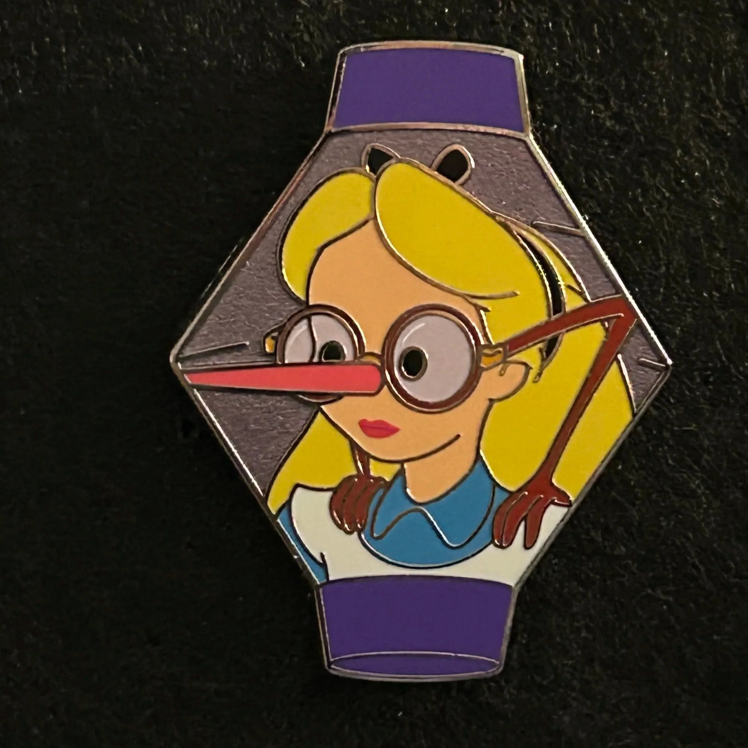 2024 - Alice - Alice in Wonderland - Lantern Mystery Pin