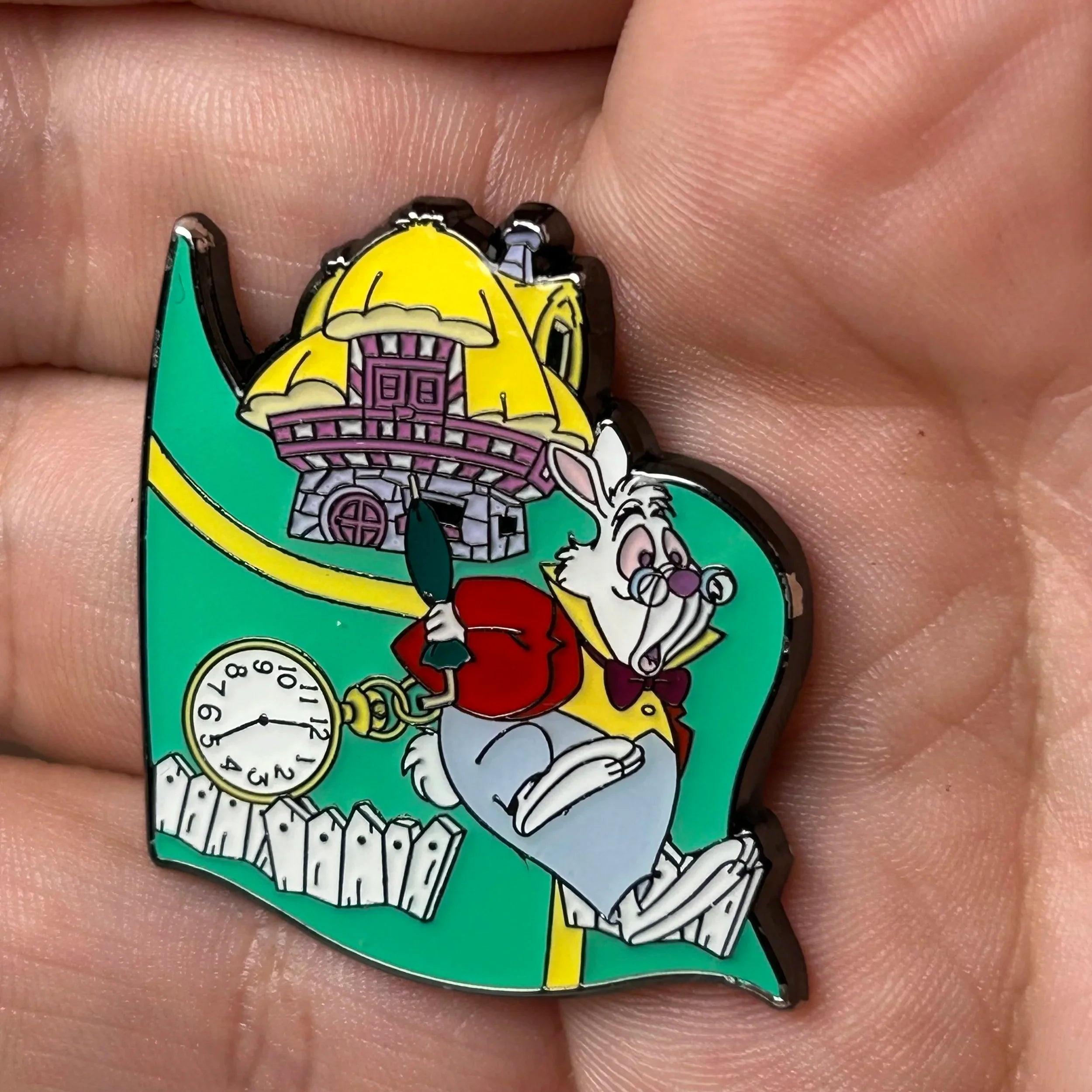 Loungefly - White Rabbit - Alice In Wonderland - Mystery Series - Disney Pin