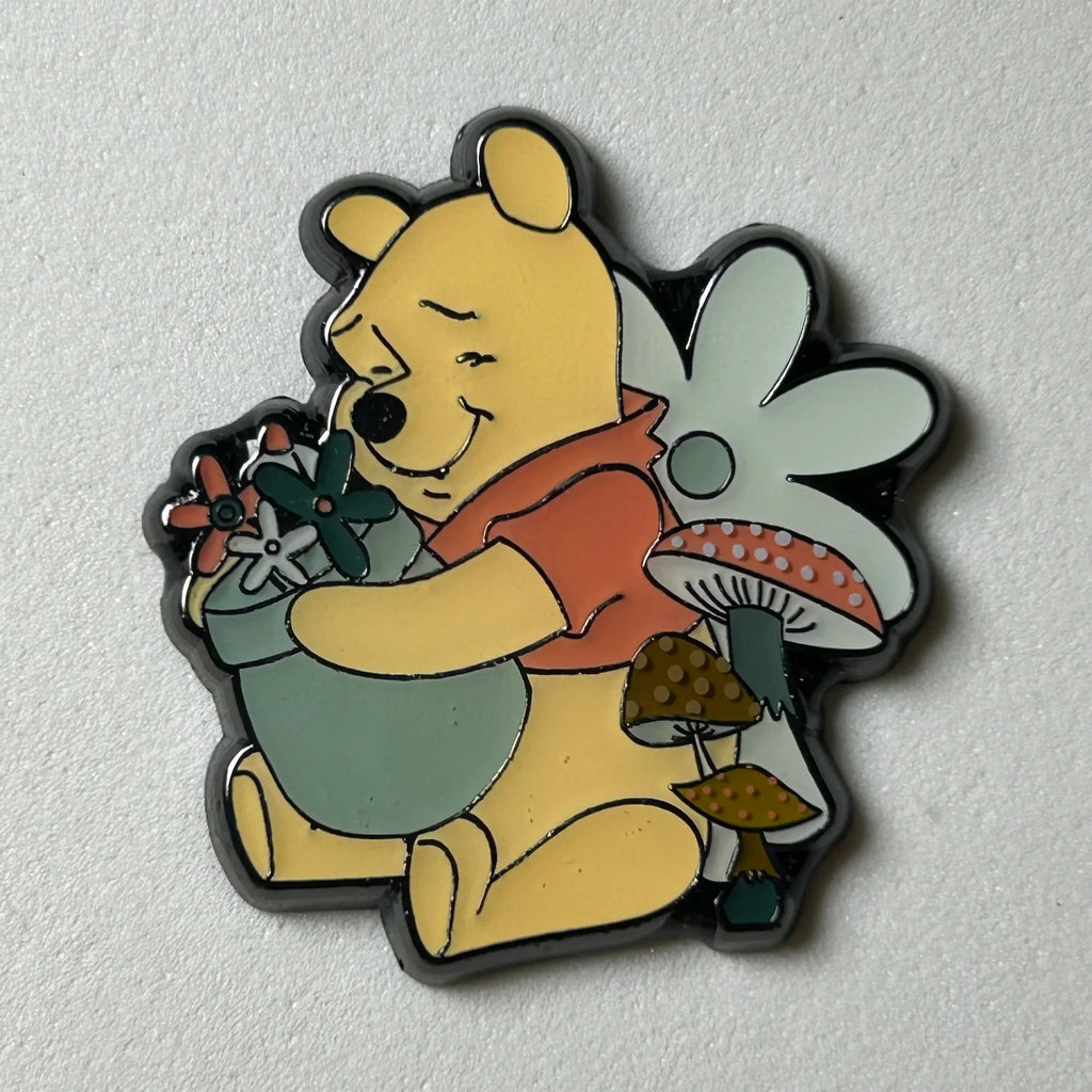 Loungefly - Winnie the Pooh - With Flowers and Mushrooms - Disney Pin