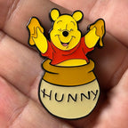Loungefly - Winnie the Pooh - In Hunny Pot - Mystery Series - Disney Pin