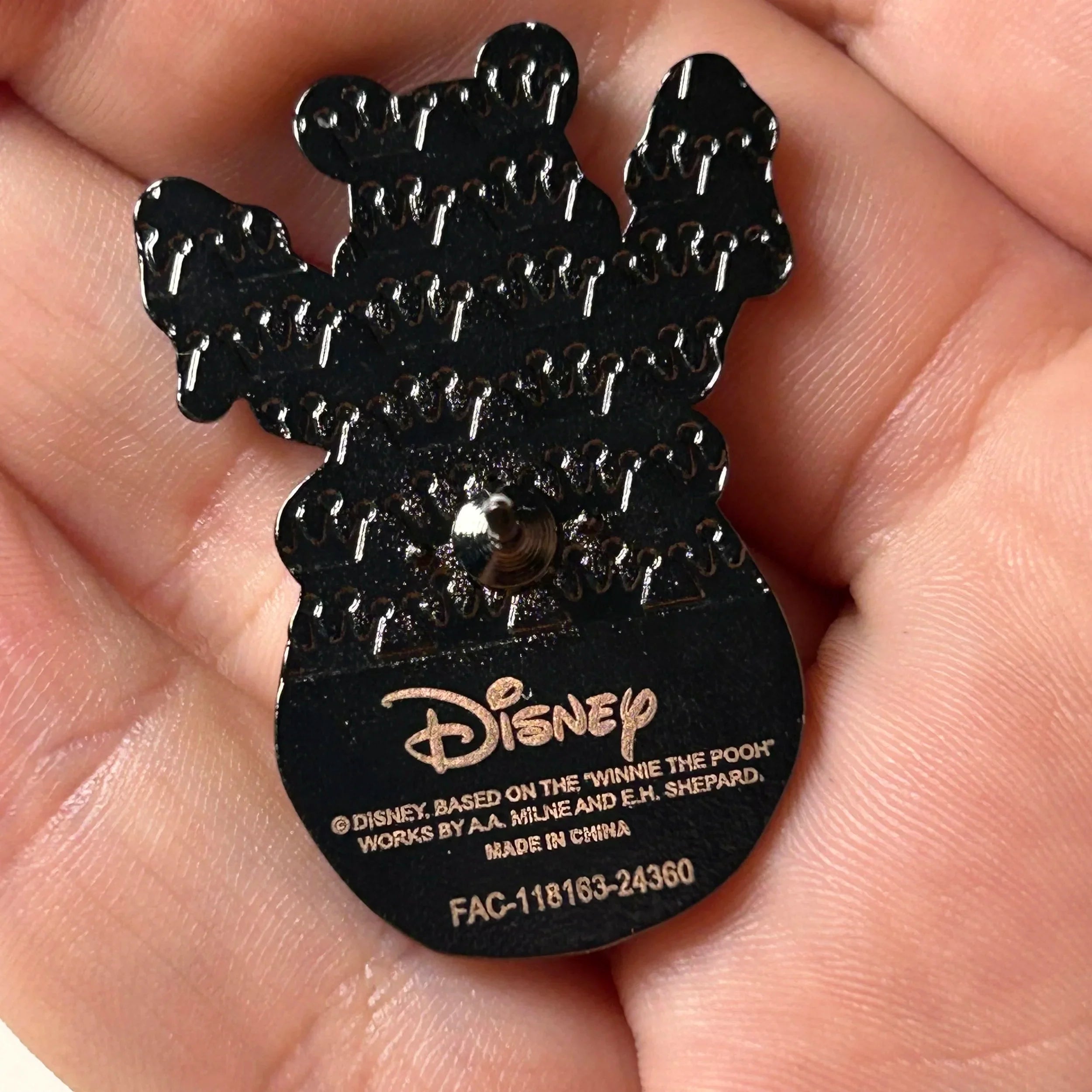 Loungefly - Winnie the Pooh - In Hunny Pot - Mystery Series - Disney Pin