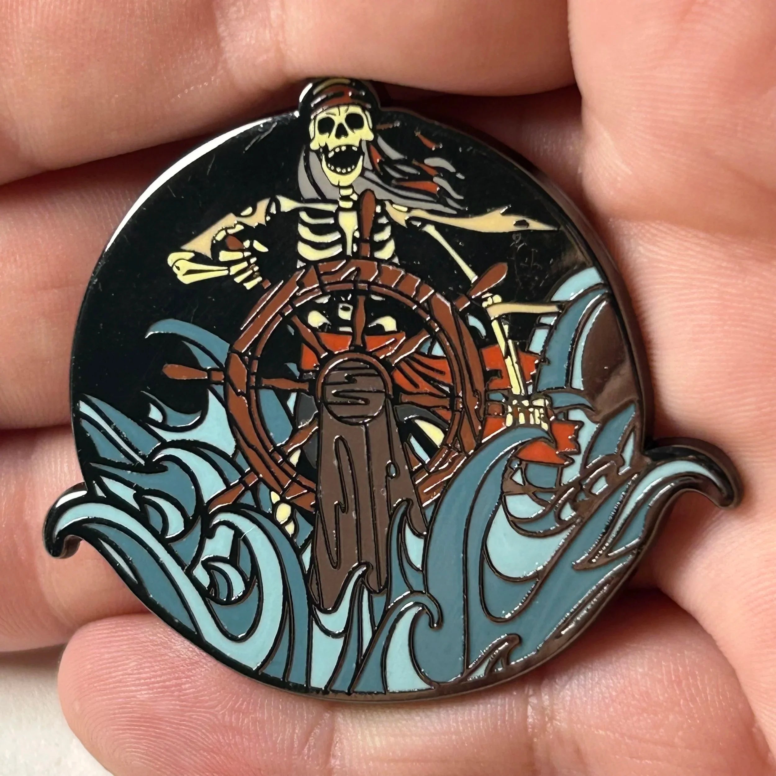2025 - Skeleton - Pirates of the Caribbean - Driving Through Storm - Disney Pin