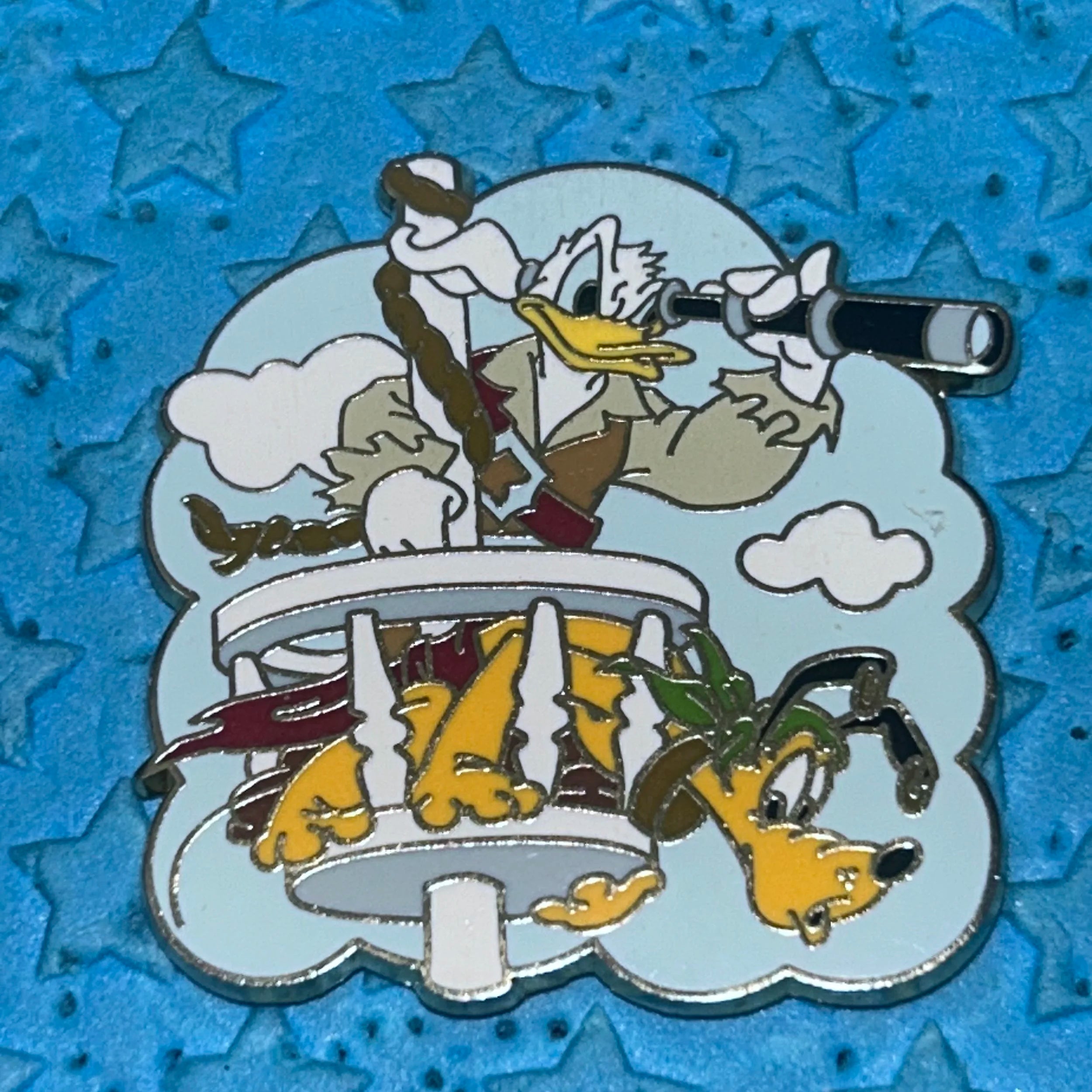 2011 - Pirates of Caribbean - Donald and Pluto - Disney Pin