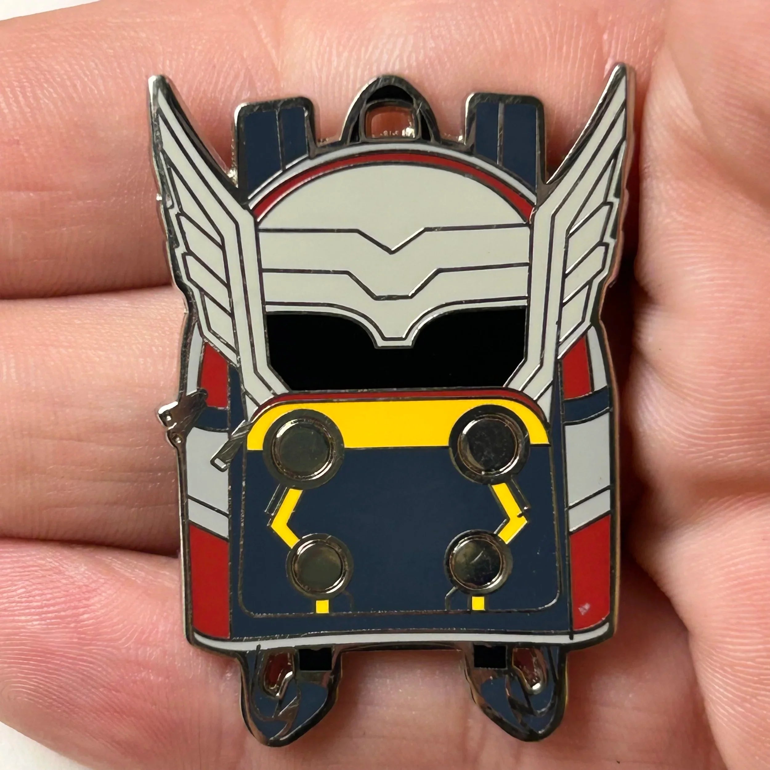 Loungefly - Thor - Backpack - Mystery Series - Disney Pin