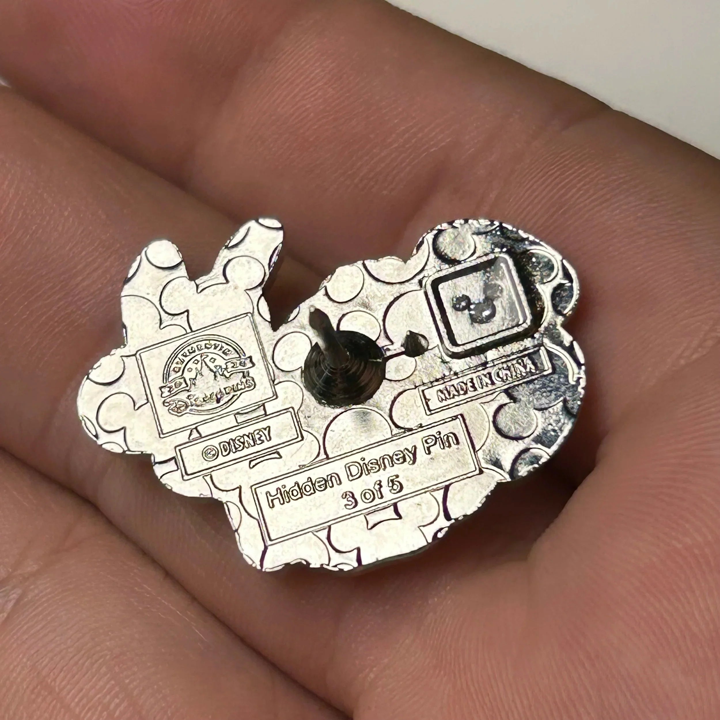 2019 - Mickey Mouse - Easter - Hidden Disney - Holiday Series - Disney Pin