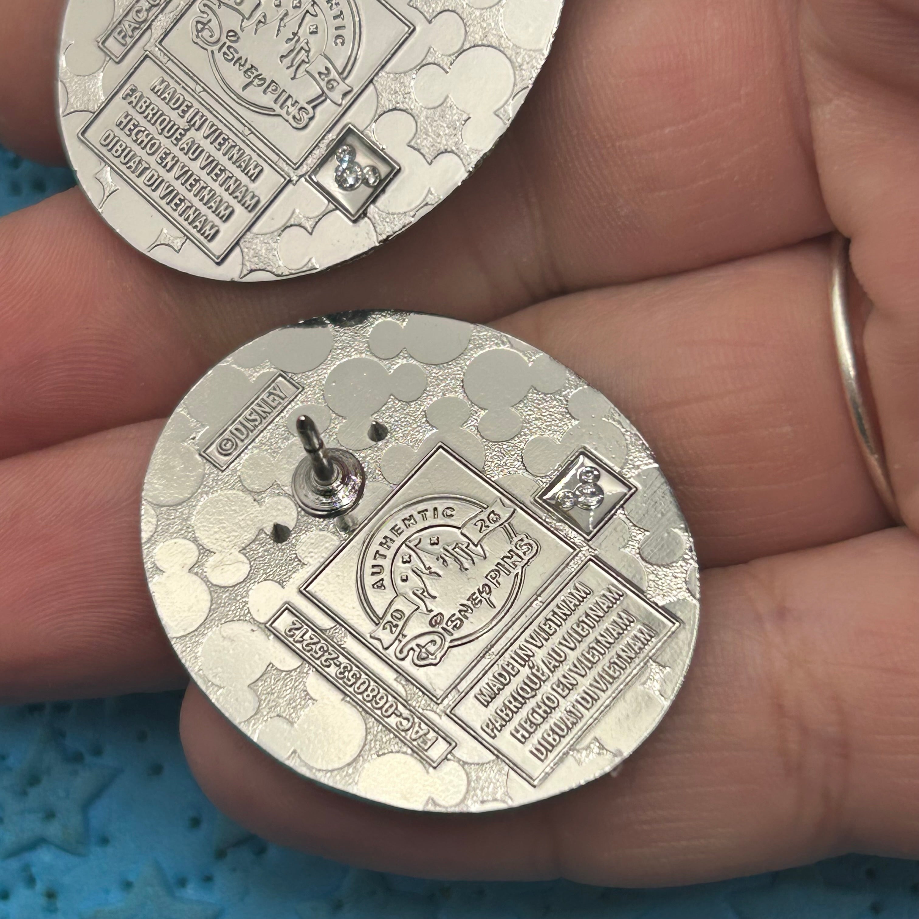 (2 Pin Set) 2026 - Mr Mickey and Mrs Minnie - Disney Pin